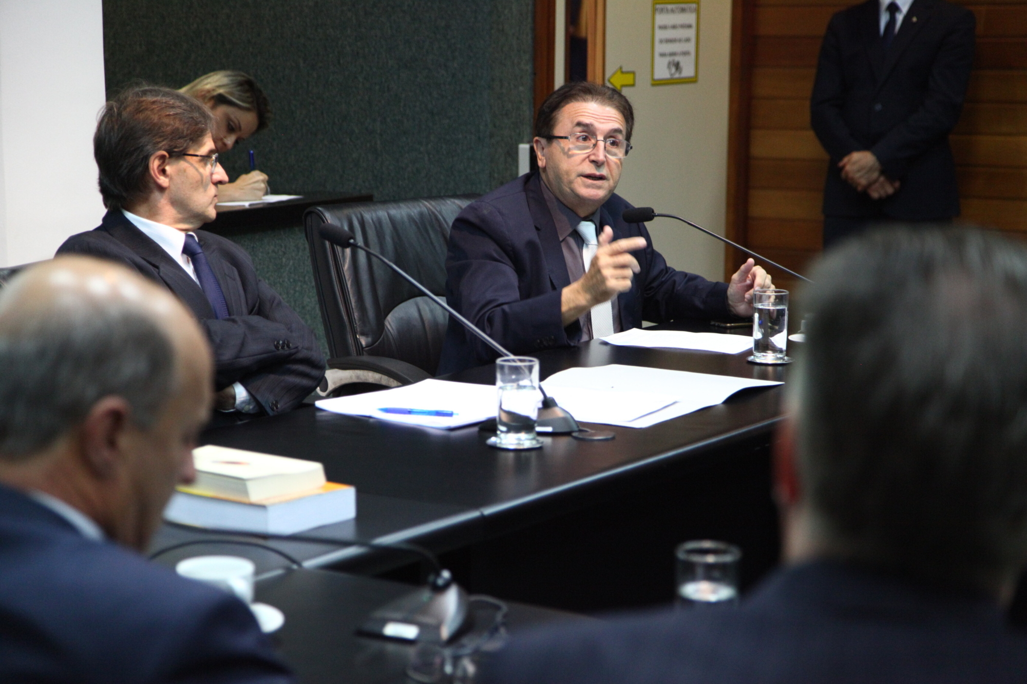 Integrantes da Vigilância Sanitária pedem apoio a PL que atualiza código