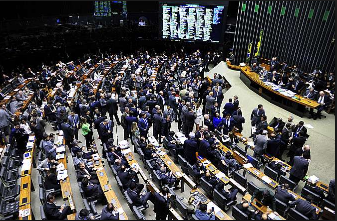 Três deputados estaduais são eleitos à Câmara Federal