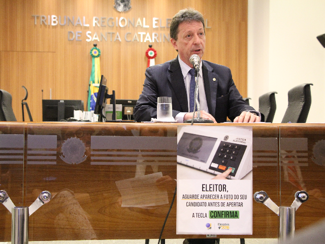 TRE/SC apresenta balanço do 1º turno: propagadores de fake news serão penalizados