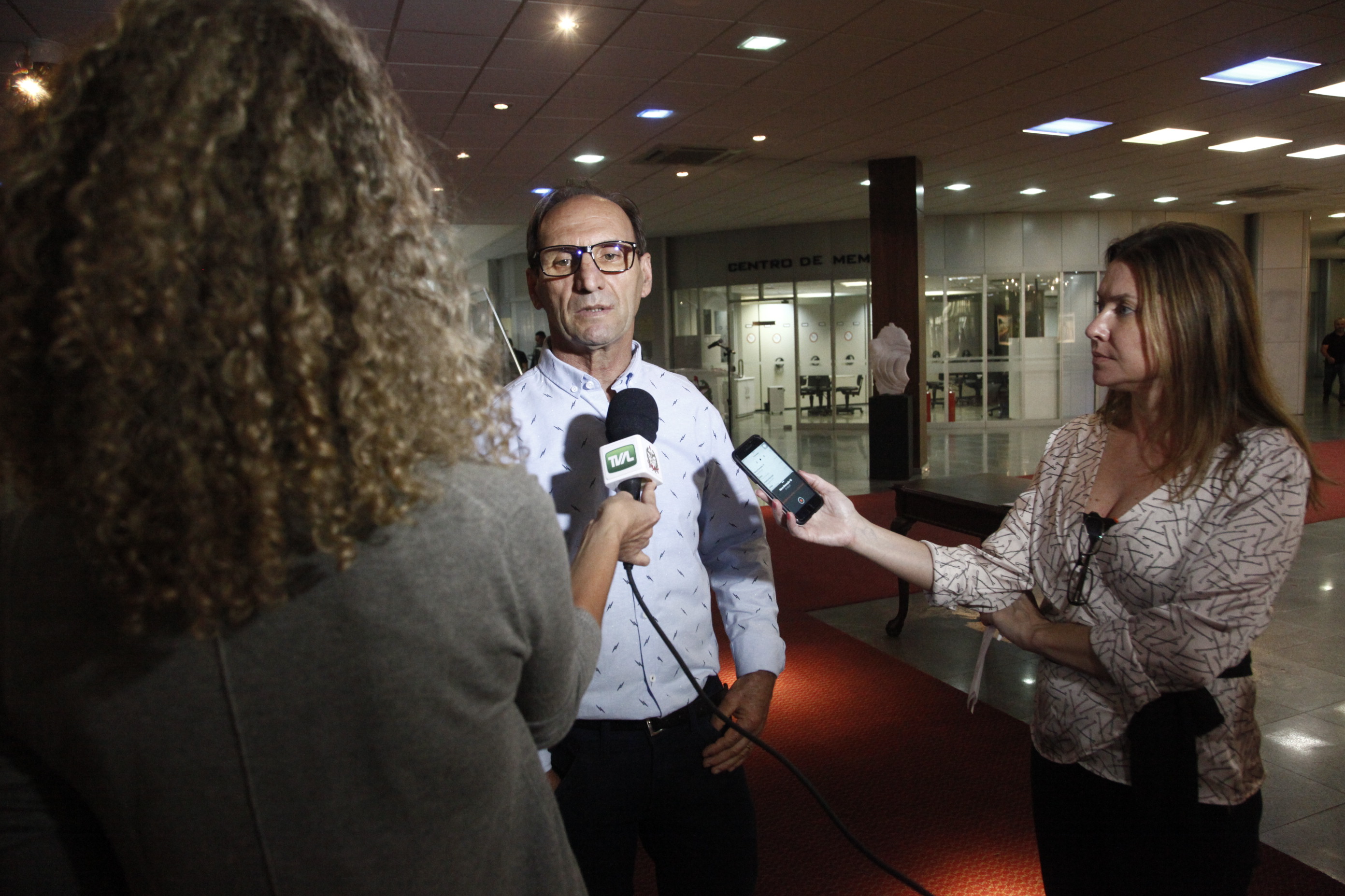 Lançamento de Livro Divino Gênese