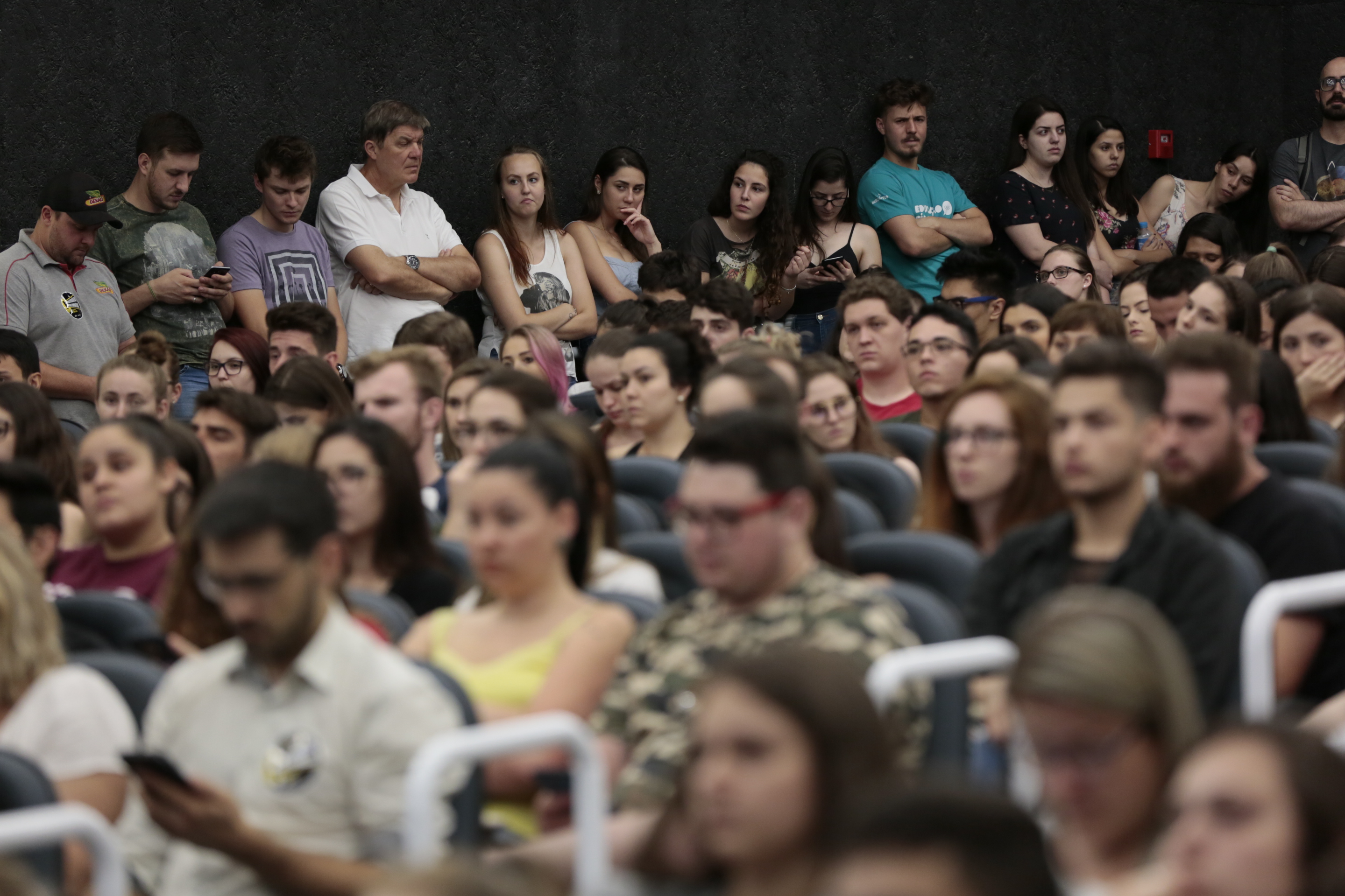Comissão de Educação da Alesc promove audiência pública sobre a redução das bolsas comunitárias definida pela PEC 0005.3/2017.