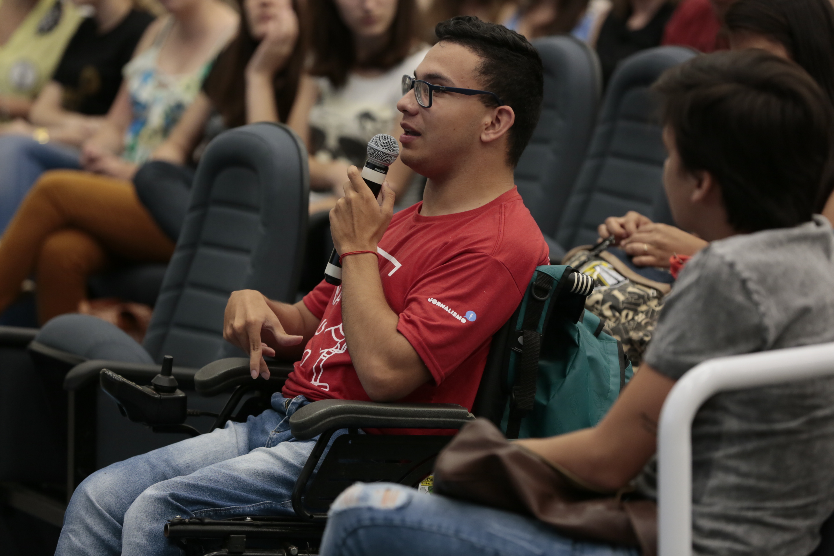Comissão de Educação da Alesc promove audiência pública sobre a redução das bolsas comunitárias definida pela PEC 0005.3/2017.