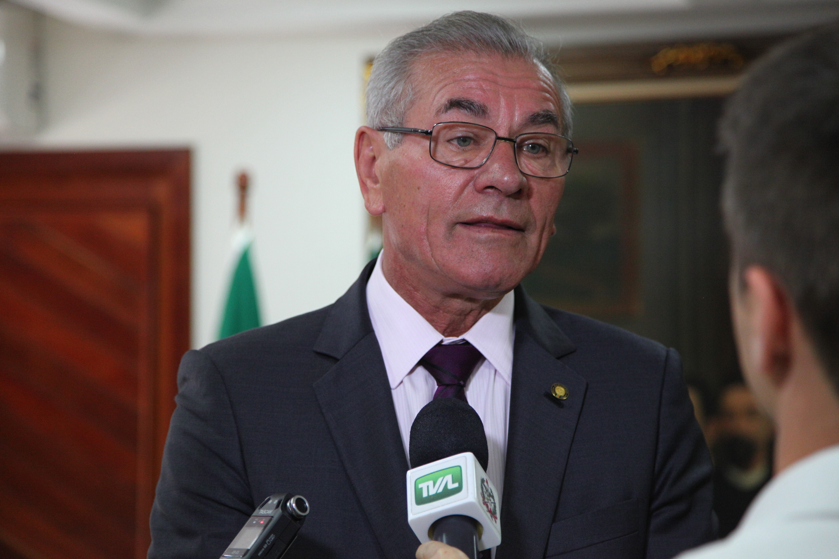 Comitiva italiana é recebida na Presidência da Casa.