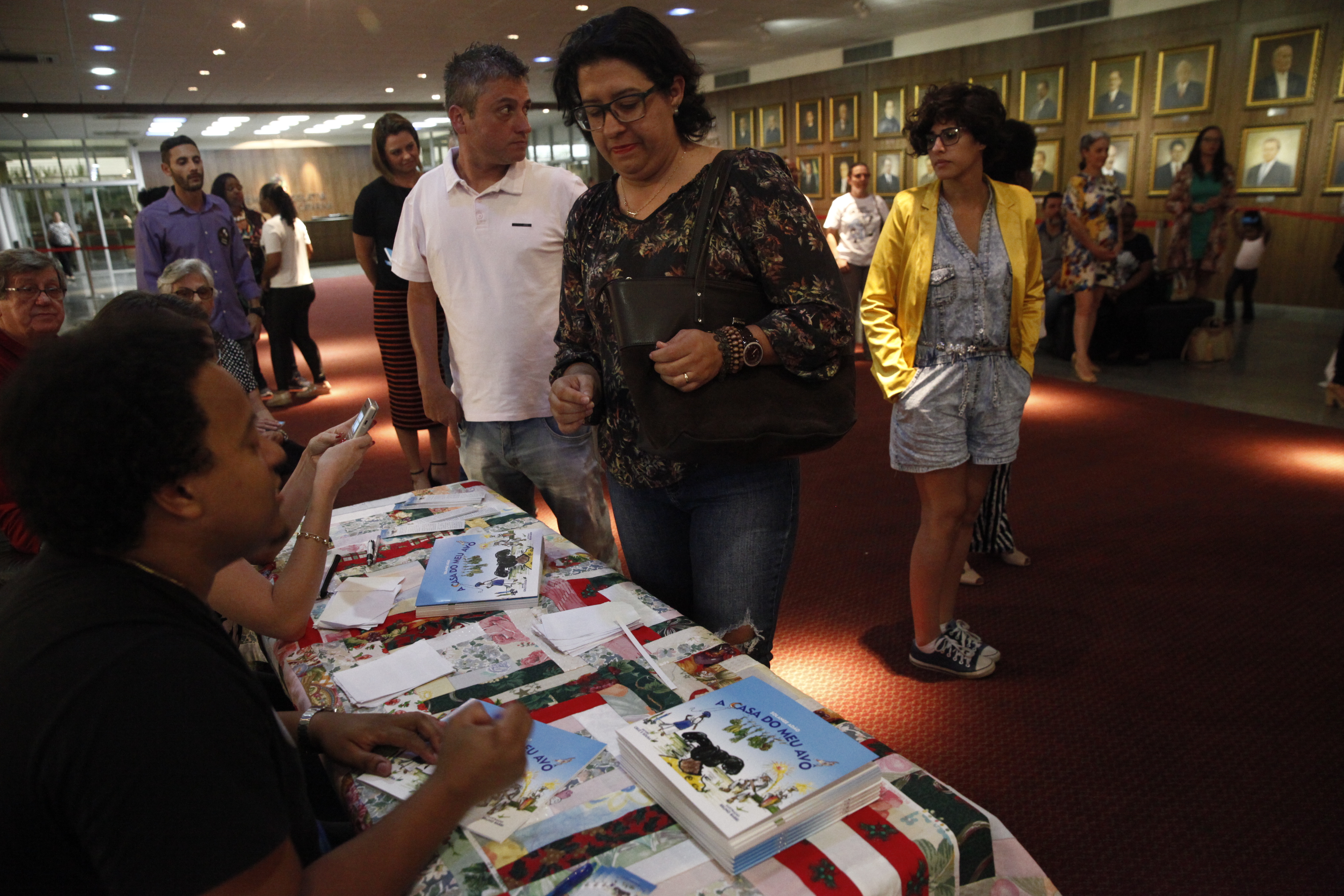 Lançamento literário -  A Casa do meu Avô