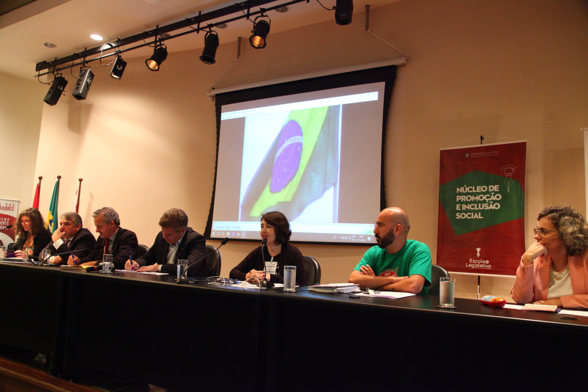 Seminário discute a democratização dos meios de comunicação