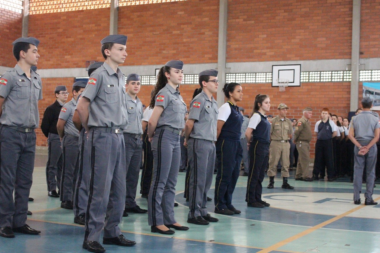 Projeto do governo cria Sistema Militar de Ensino em Santa Catarina