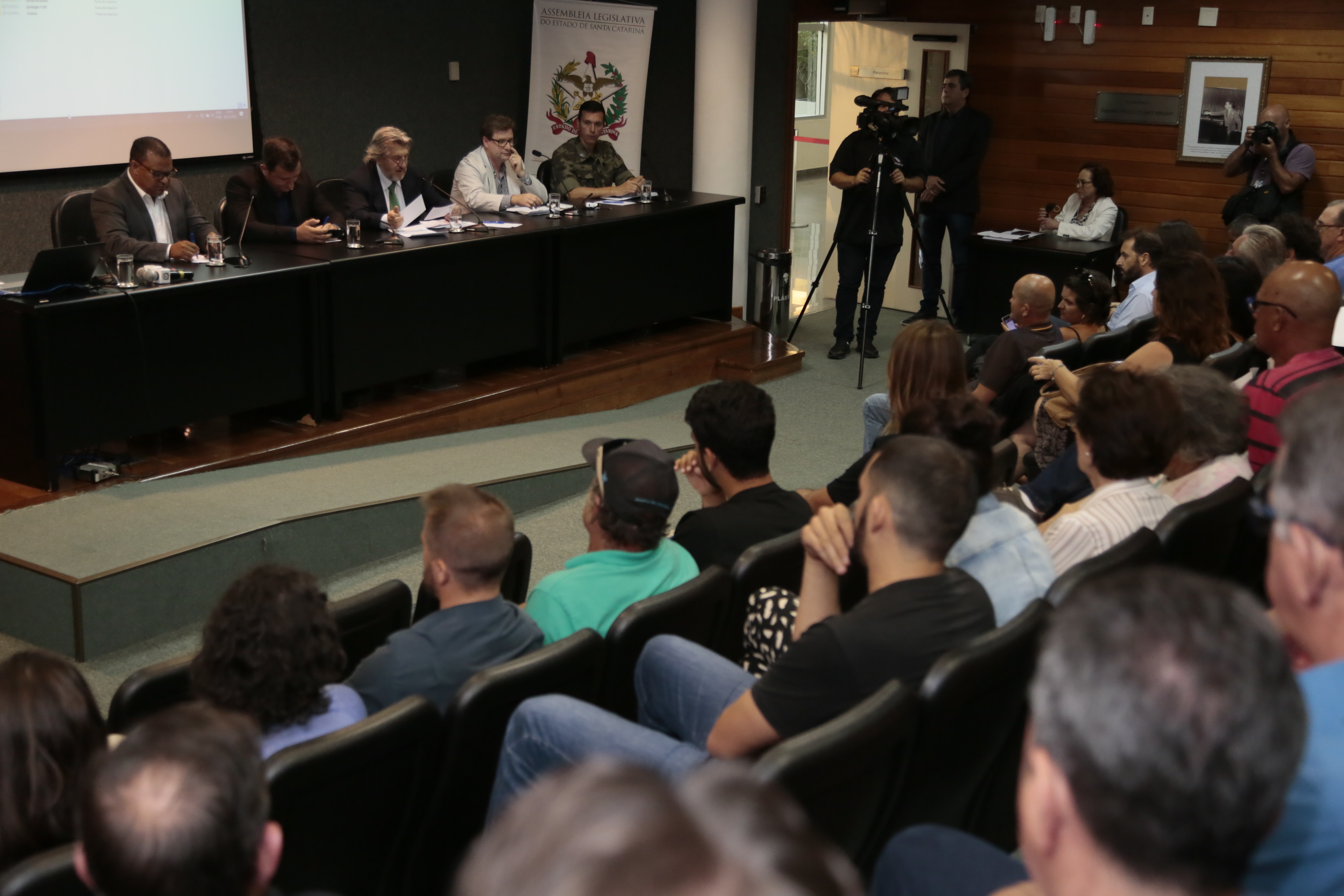 Audiência Pública Discute Áreas de Proteção Ambiental do Entorno Costeiro da Serra do Tabuleiro.
