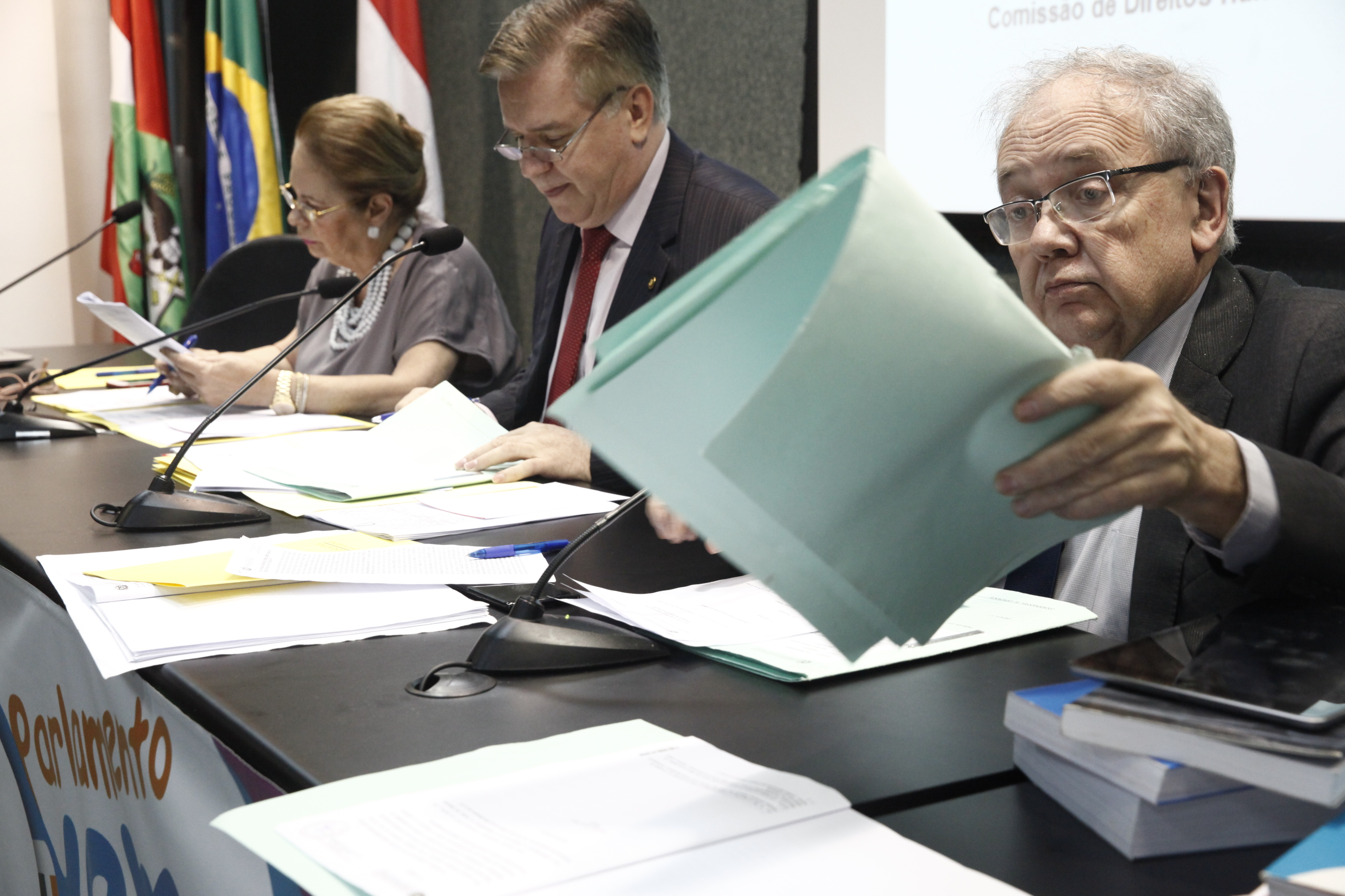 Comissão de Direitos Humanos.
