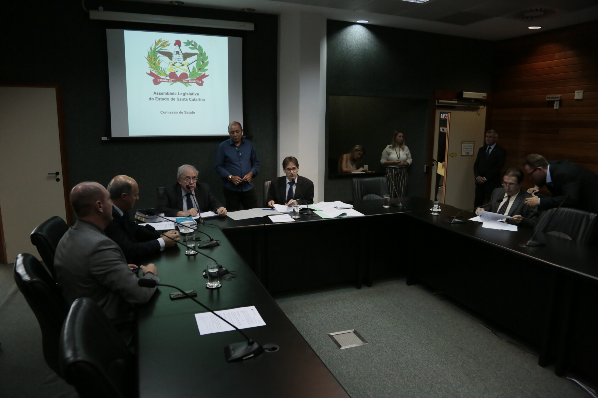 Comissão aprova PLs sobre alimentação nos hospitais e prontuário eletrônico