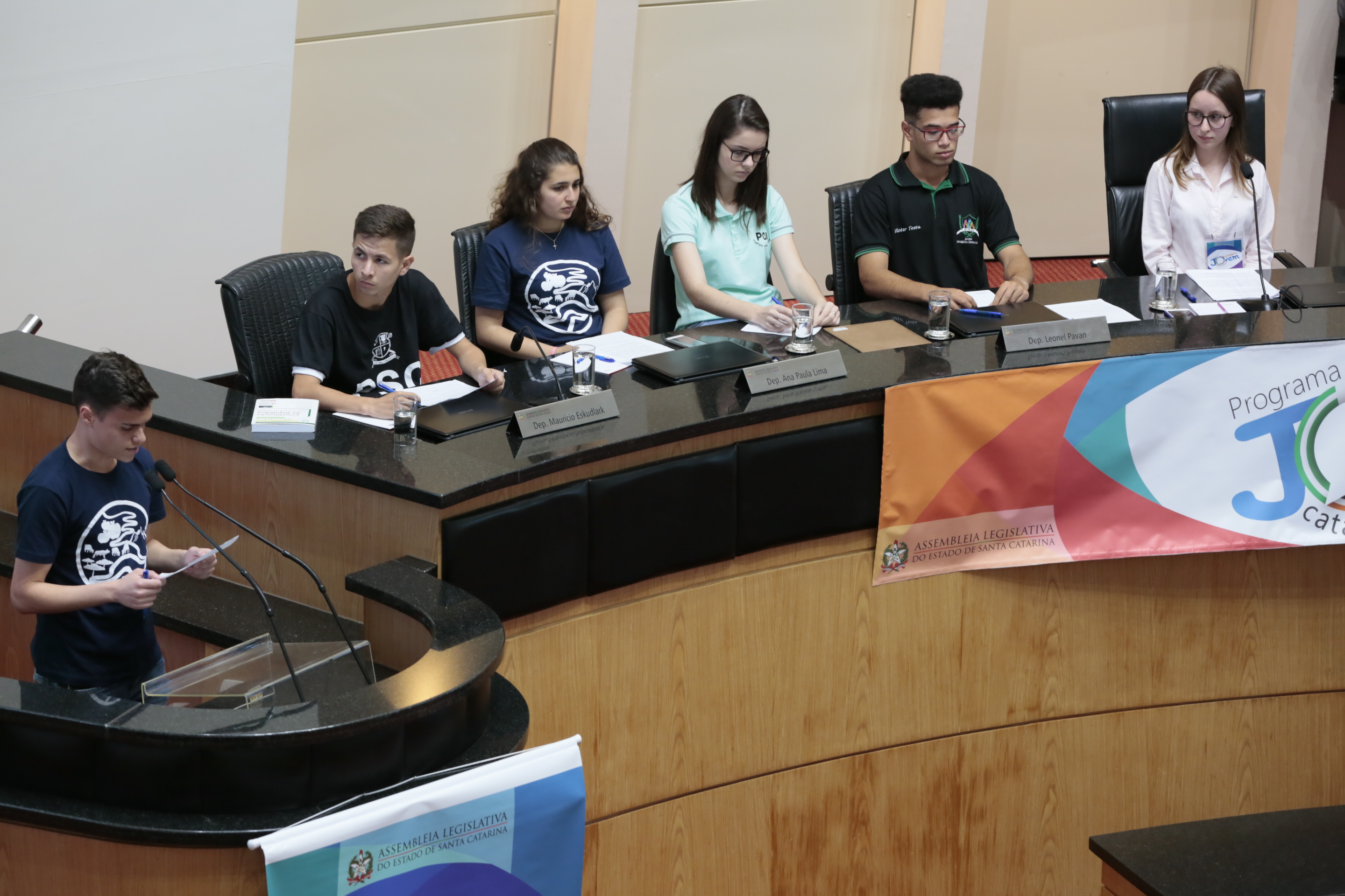 Sessão Ordinária do Parlamento Jovem.