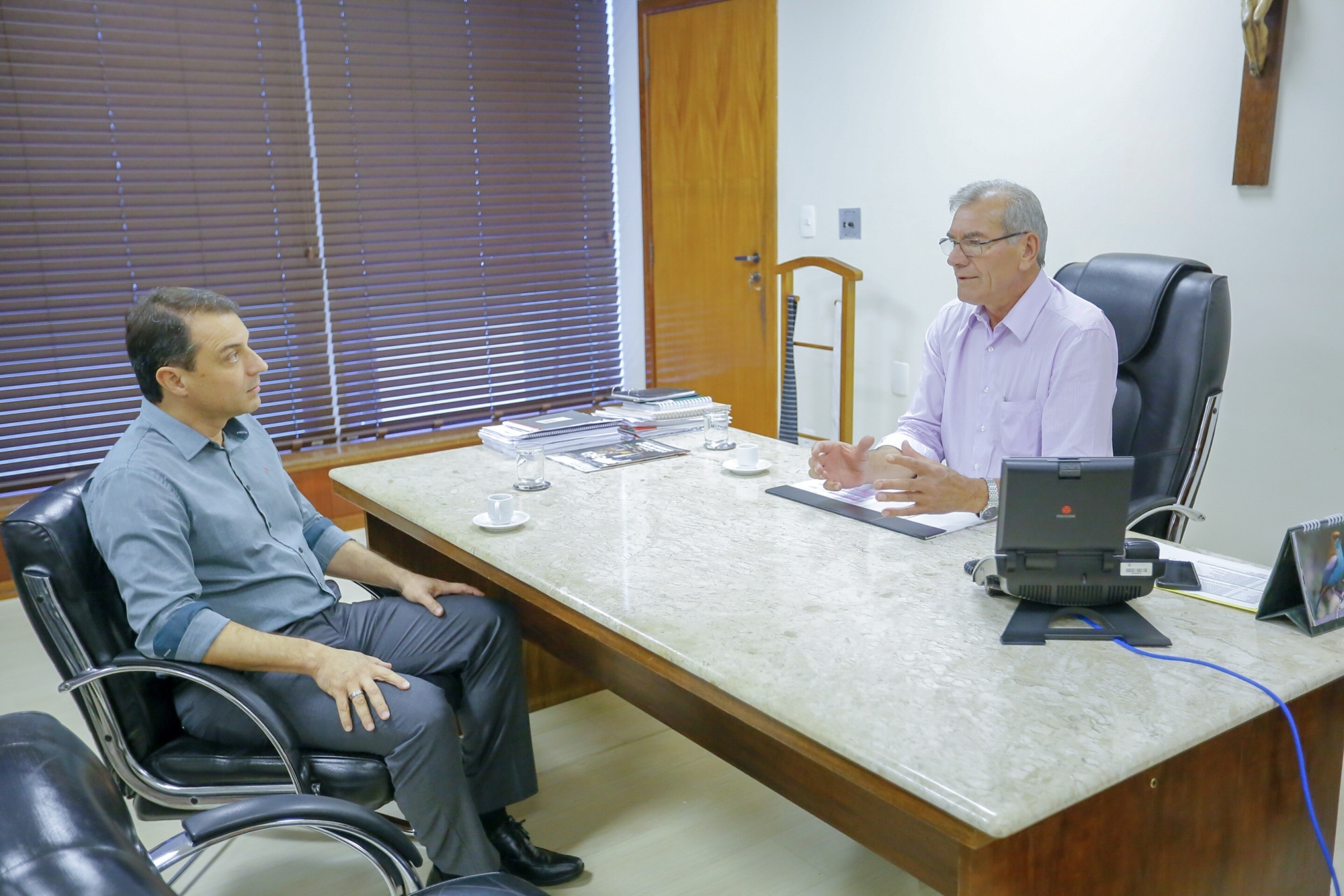 Governador eleito Carlos Moisés visita a Assembleia Legislativa