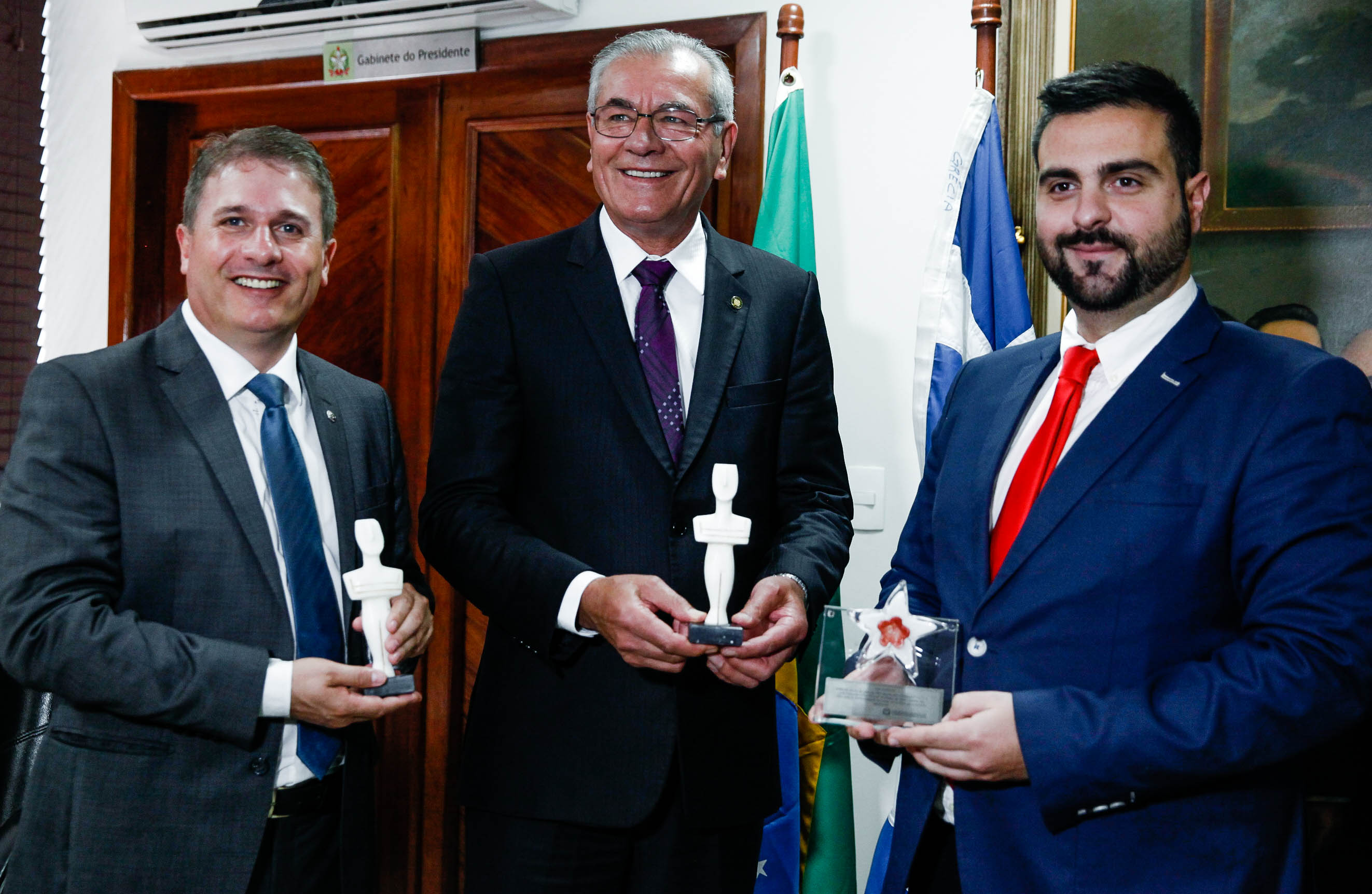 Vice-governador da Província do Sul do Mar Egeu, na Grécia, visita a presidência da ALESC