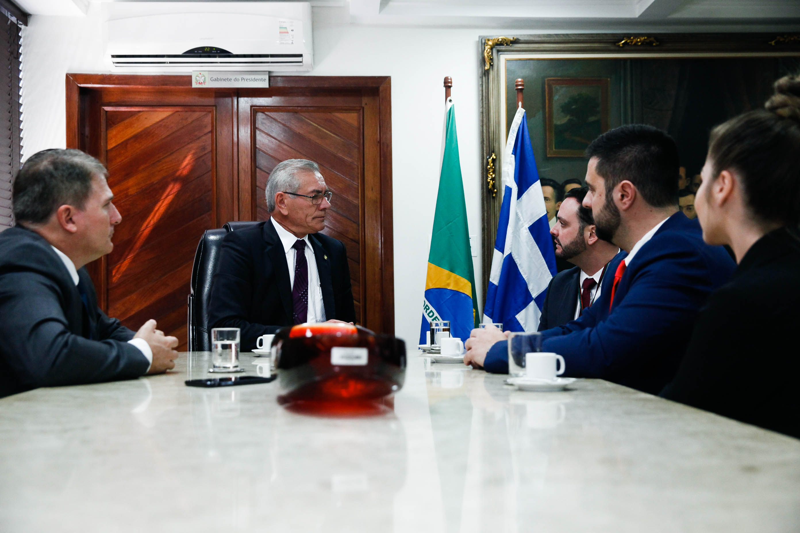 Vice-governador da Província do Sul do Mar Egeu, na Grécia, visita a presidência da ALESC