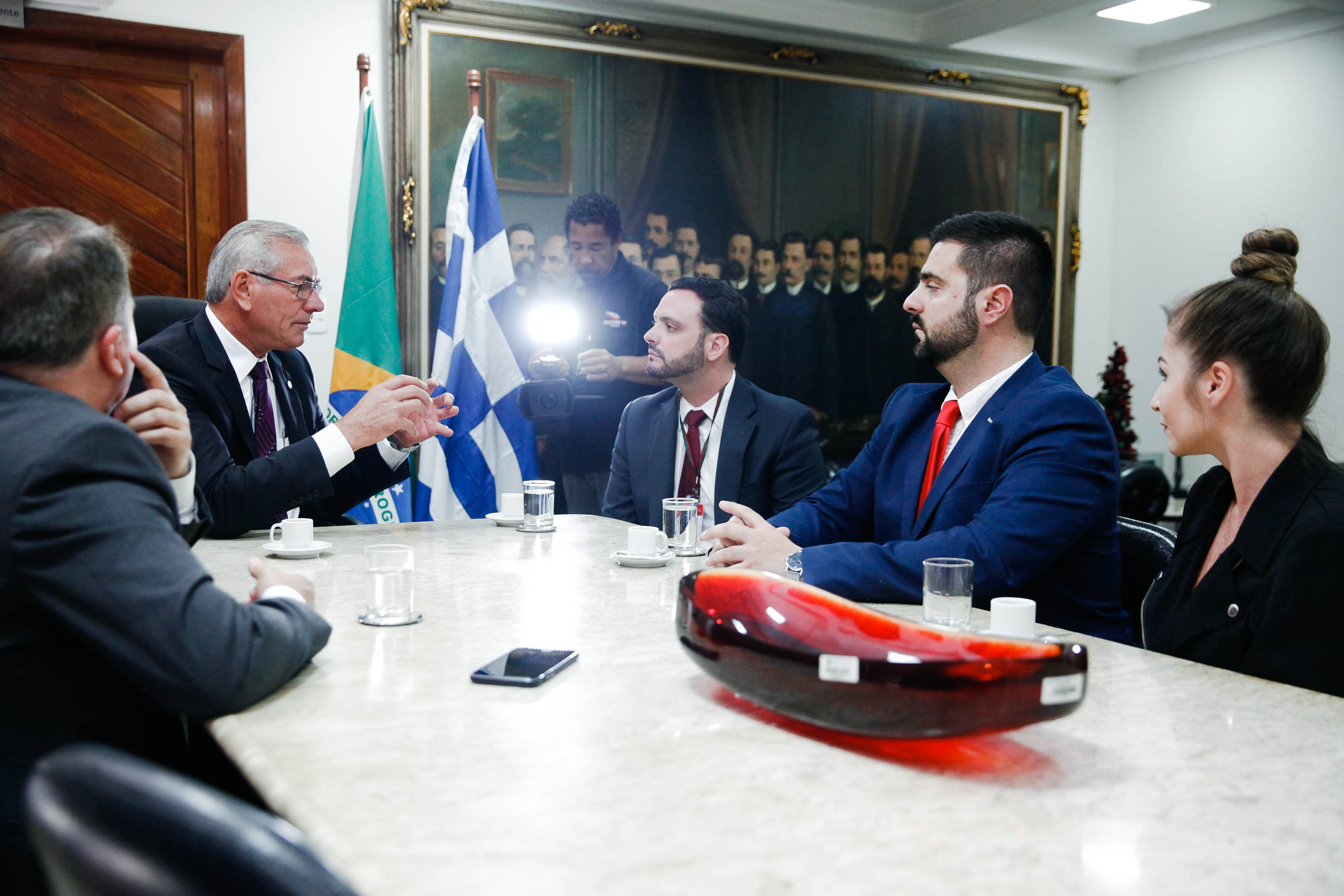 Vice-governador da Província do Sul do Mar Egeu, na Grécia, visita a presidência da ALESC