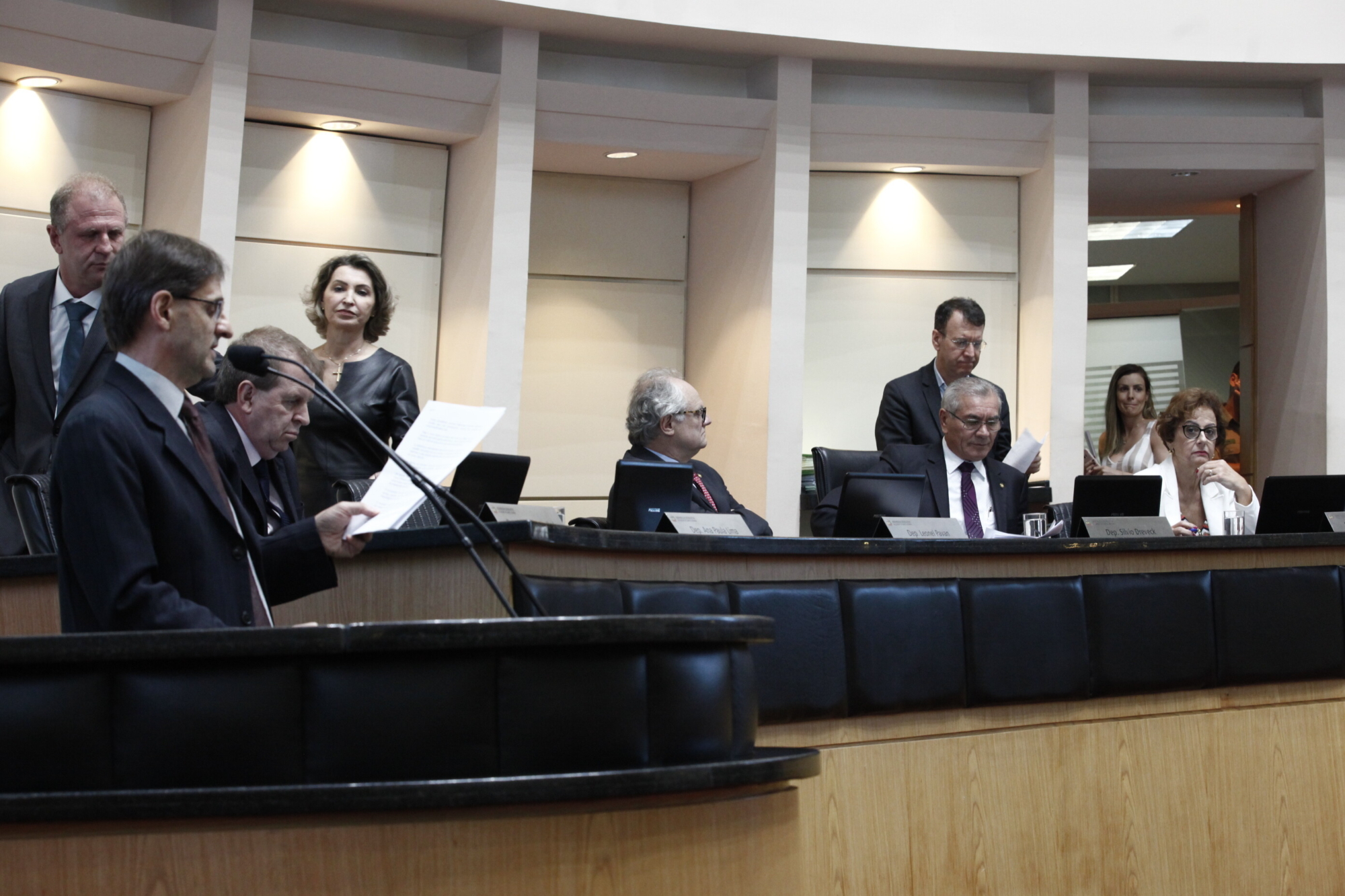 Deputados alertam para problemas de mobilidade e ressaltam direitos humanos