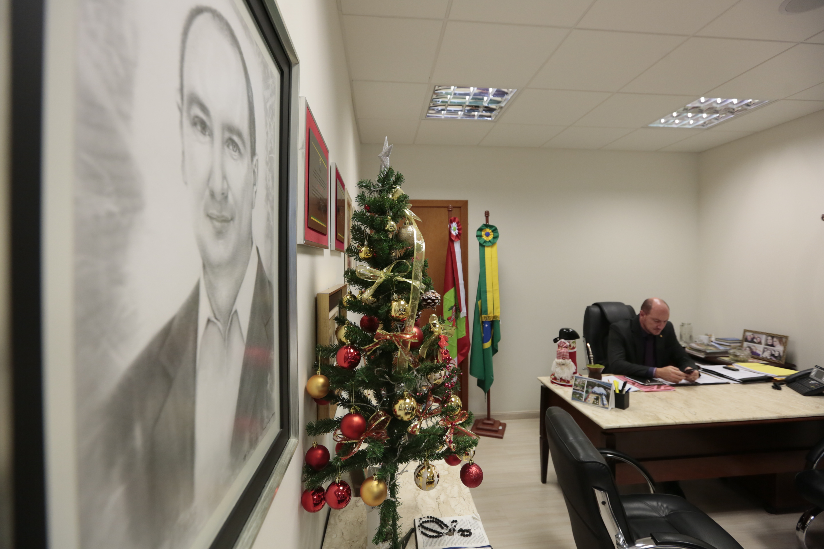 Comissão Altera Regimento Interno