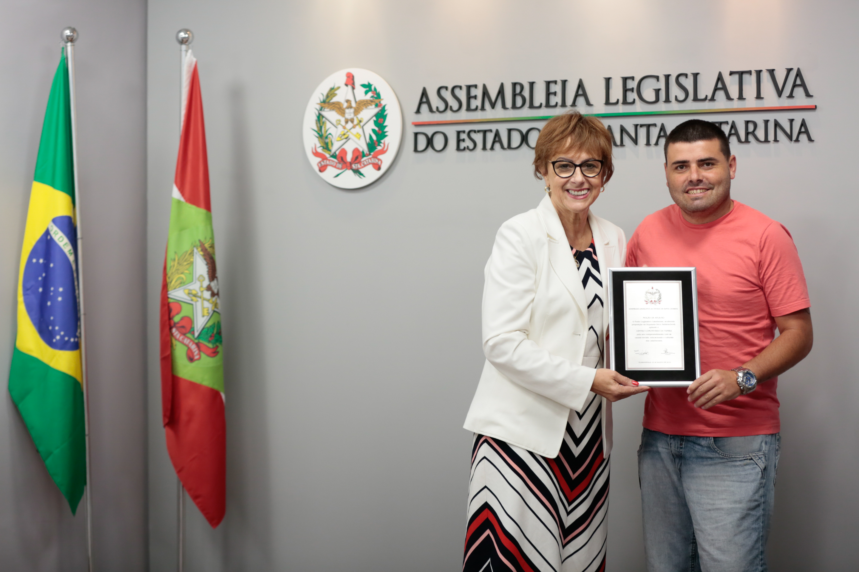 Centro Comunitário da Tapera Recebe Moção da Aplauso da Alesc.