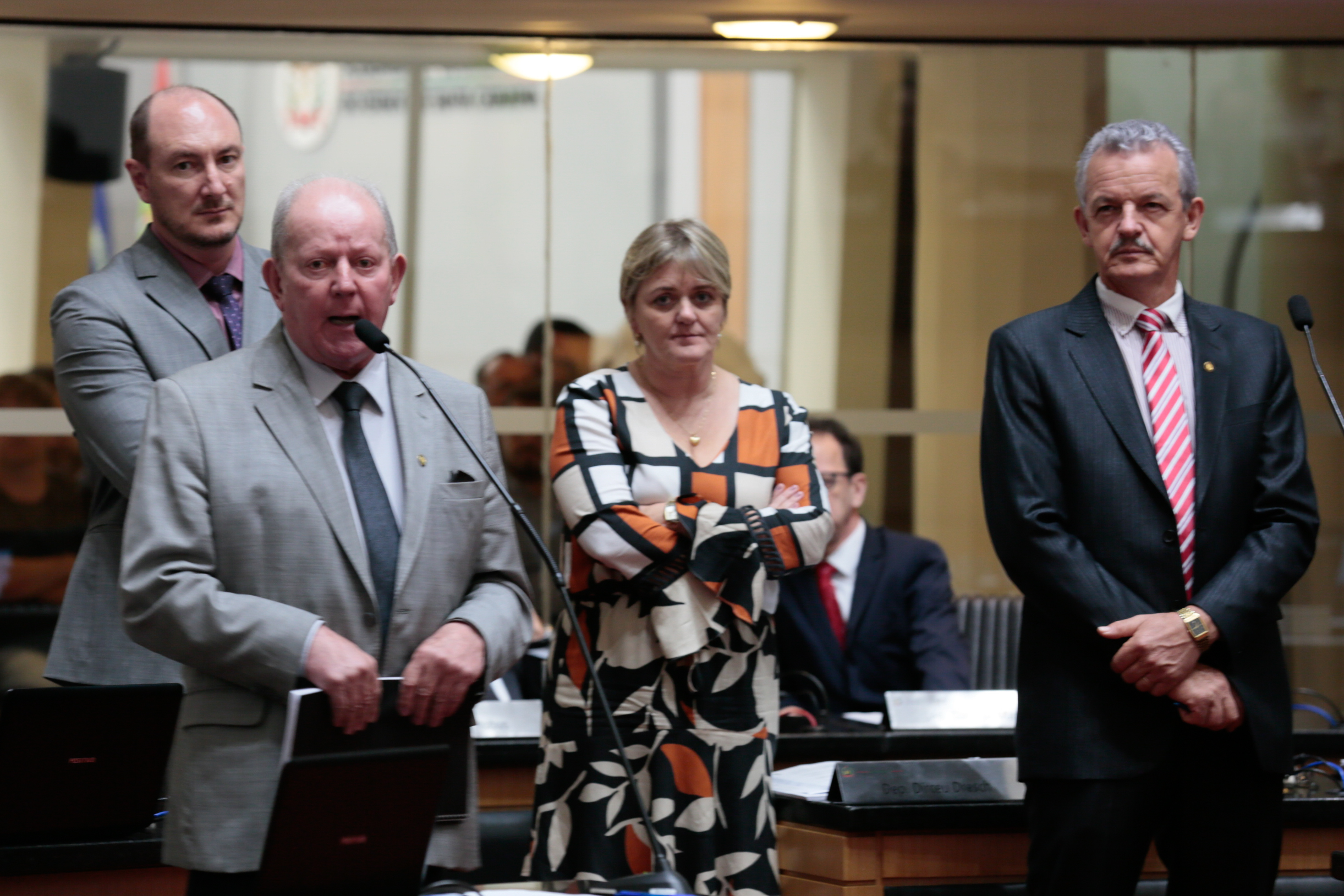 Sessão Ordinária Seguida da Comissão de Reforma do Regimento Interno.