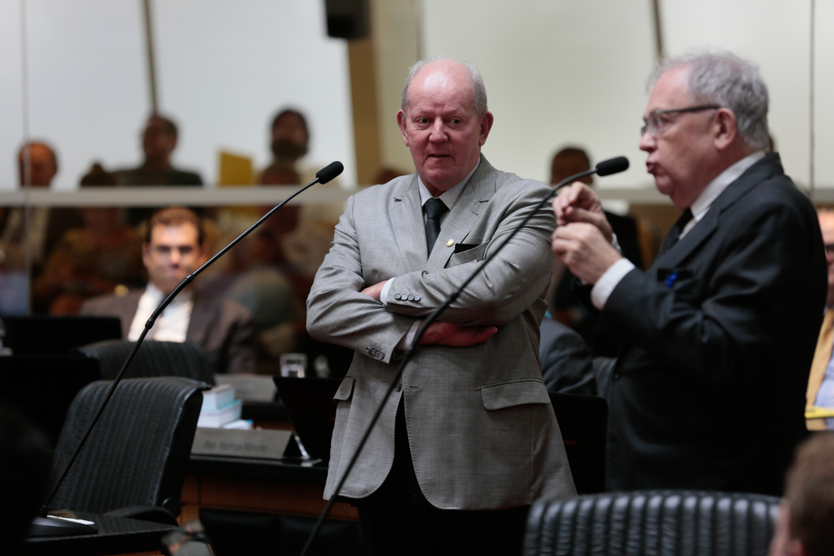 Sessão Ordinária Seguida da Comissão de Reforma do Regimento Interno.