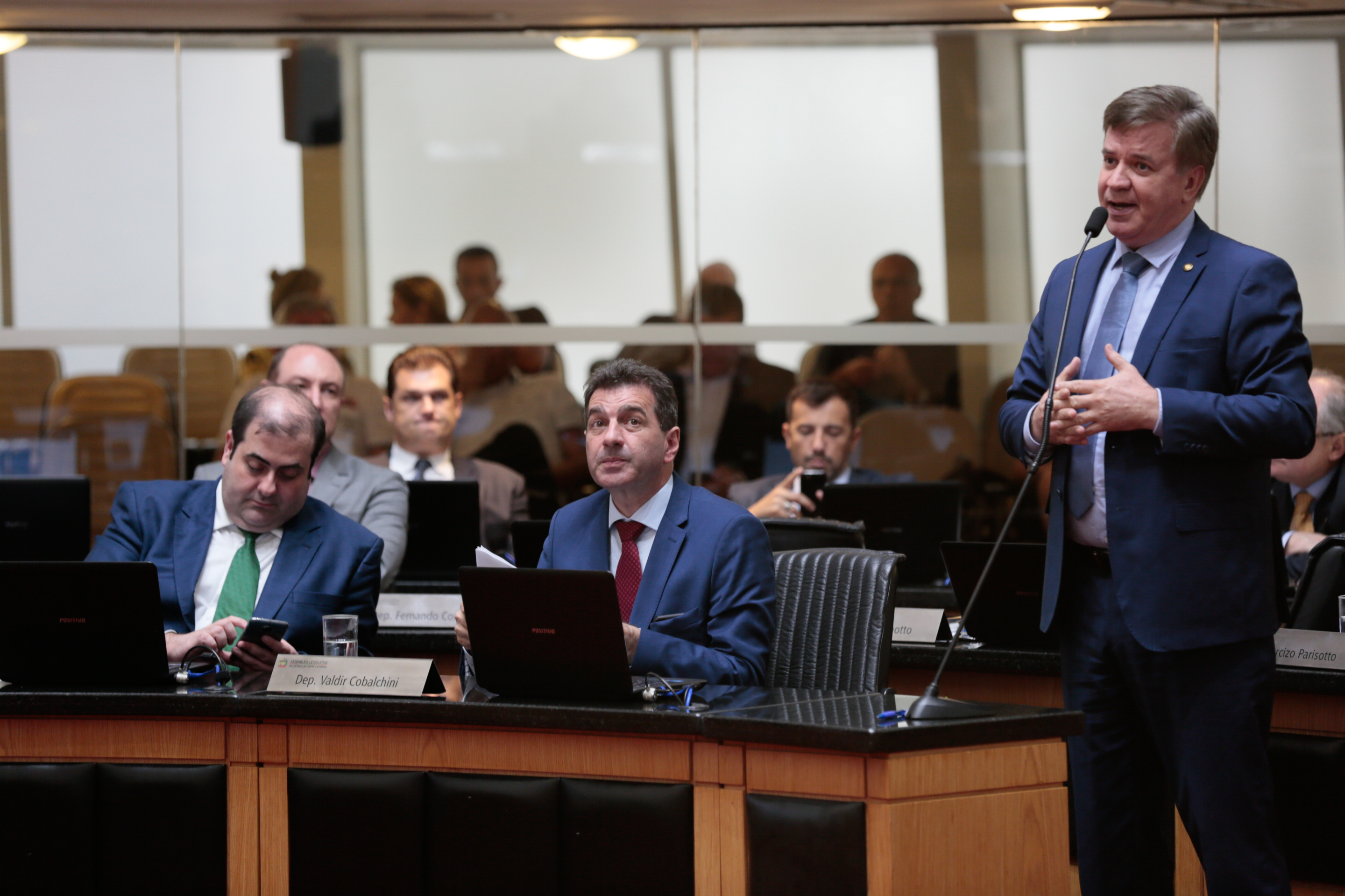 Sessão Ordinária Seguida da Comissão de Reforma do Regimento Interno.