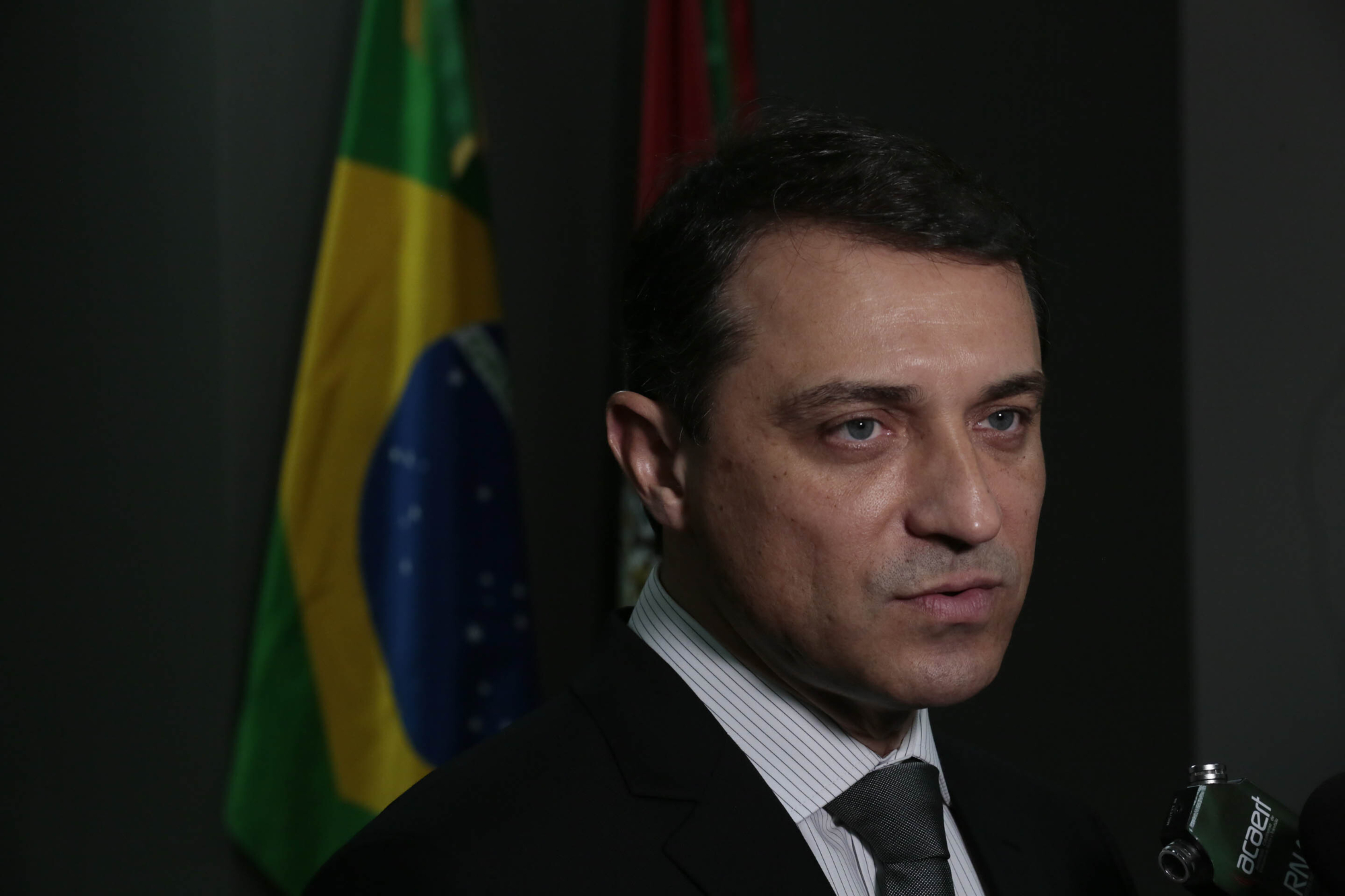 TVAL e redes sociais da Alesc transmitem posse de Carlos Moisés no dia 1º