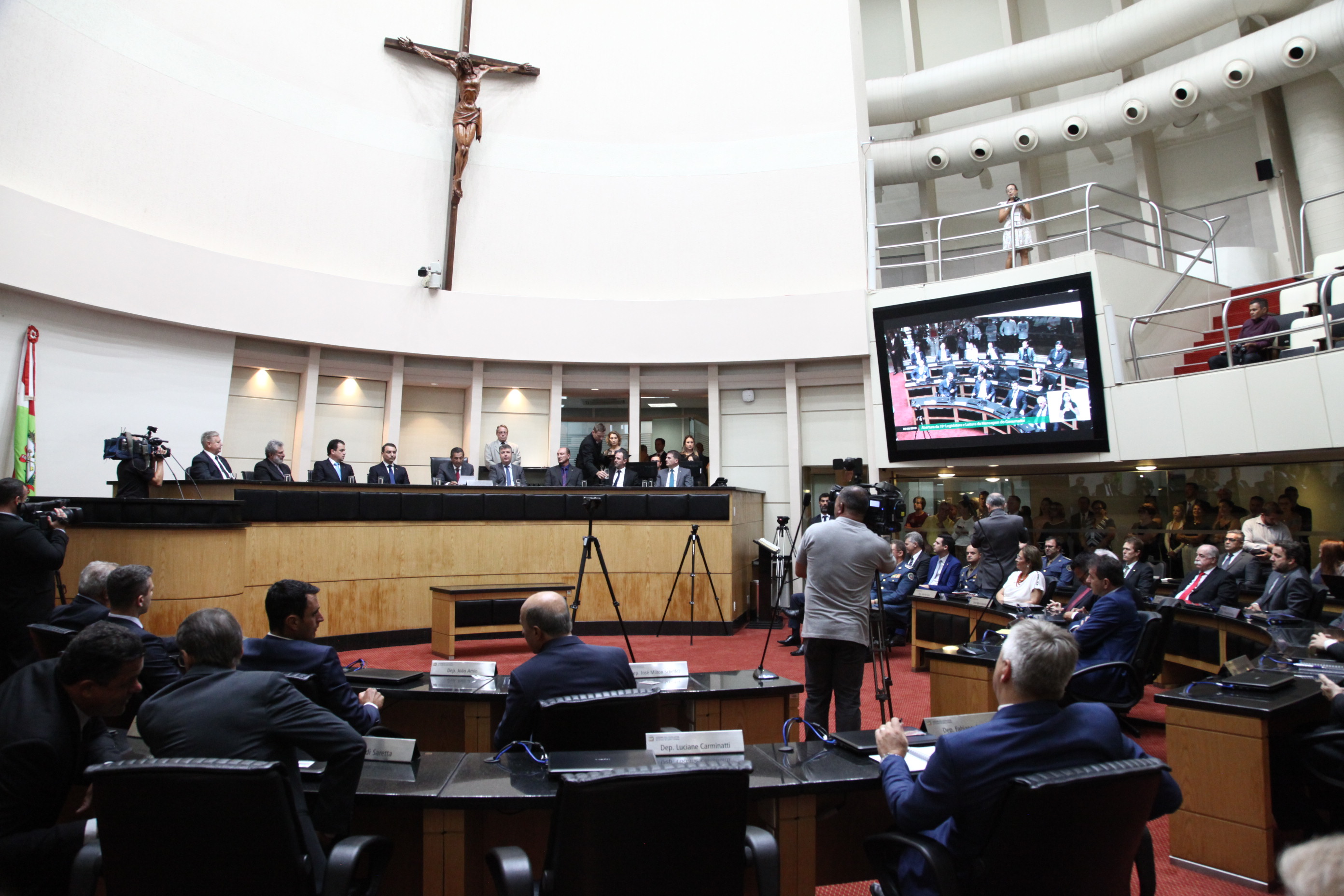 Leitura da Mensagem do Governador aos Deputados Estaduais.