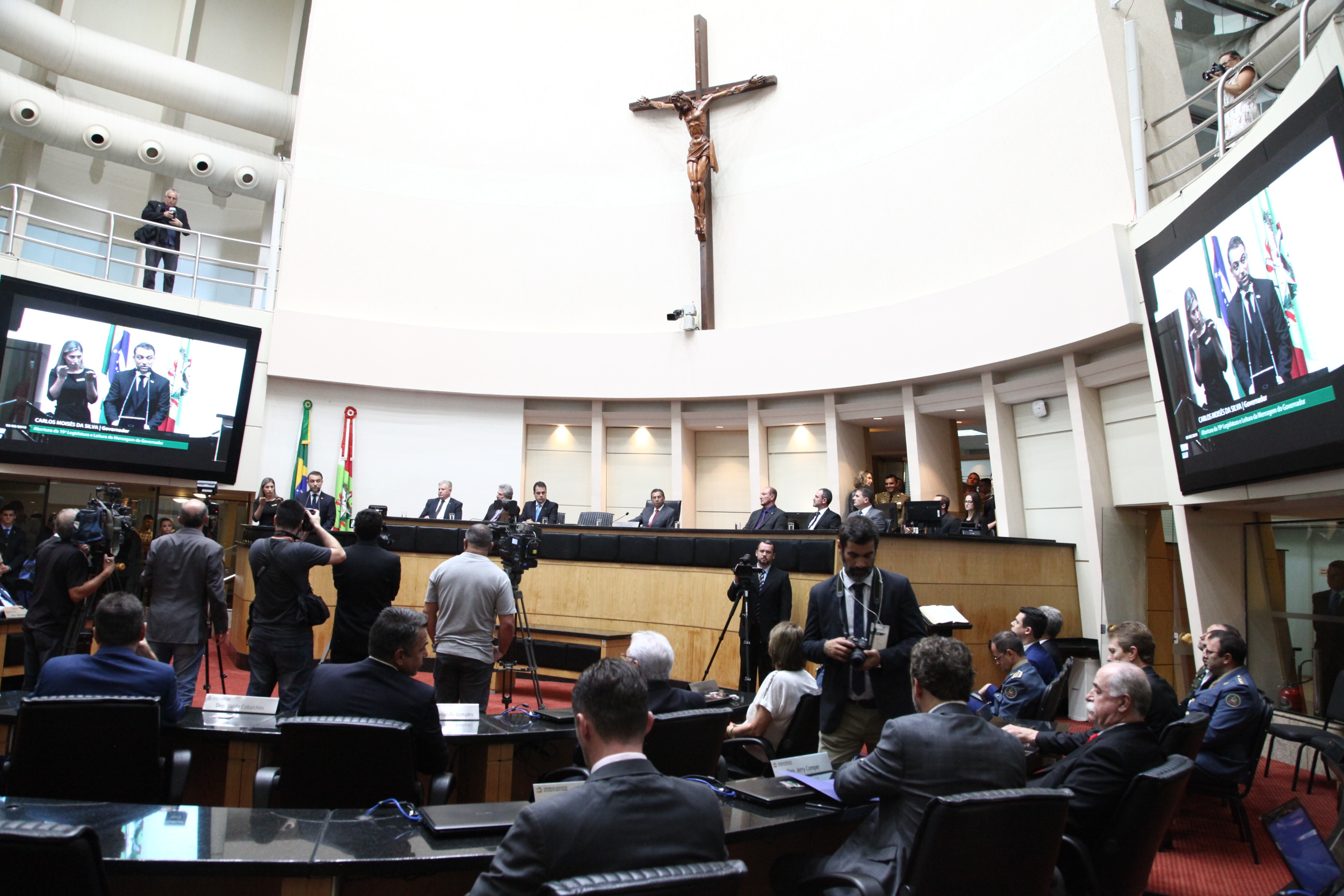 Leitura da Mensagem do Governador aos Deputados Estaduais.