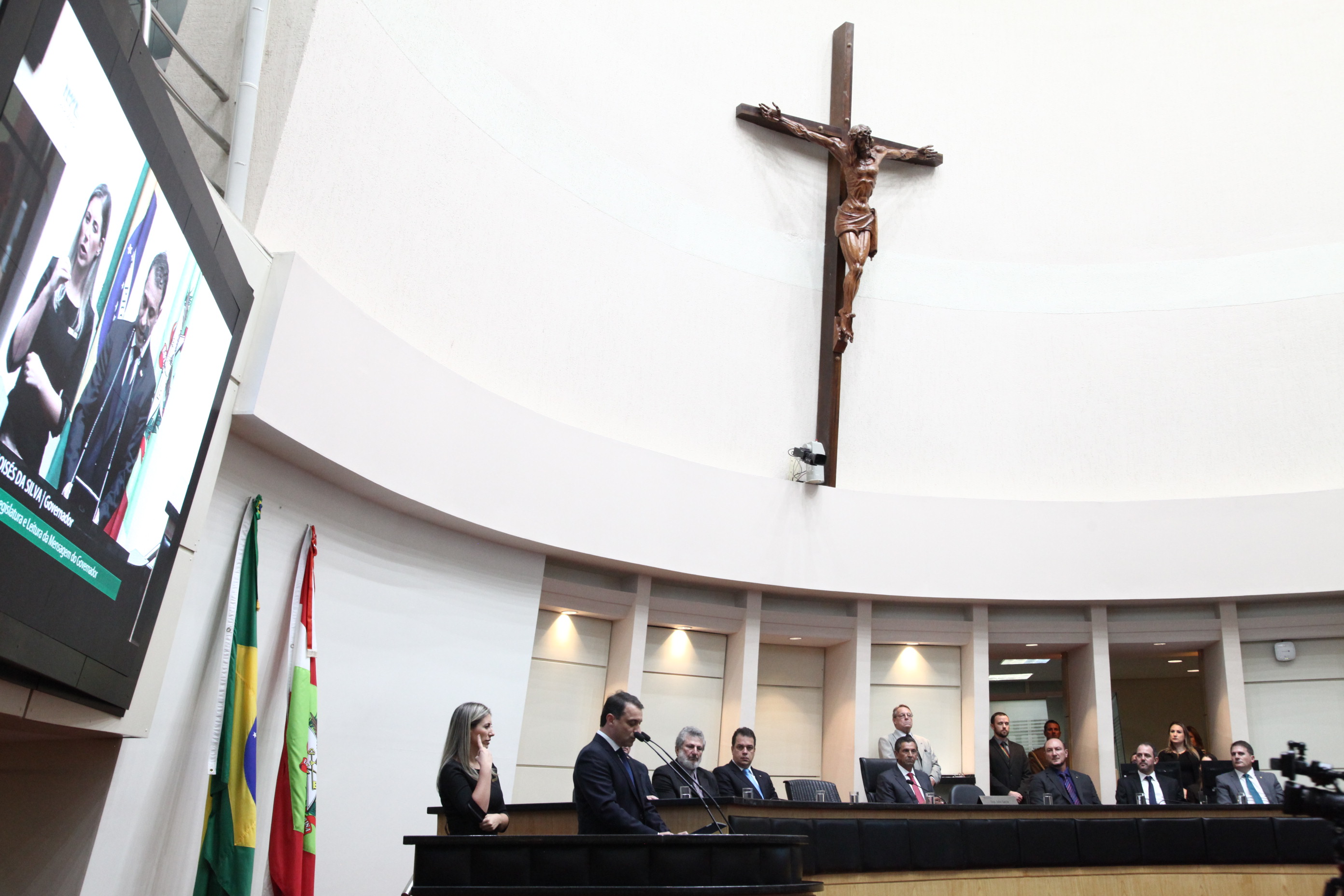 Leitura da Mensagem do Governador aos Deputados Estaduais.
