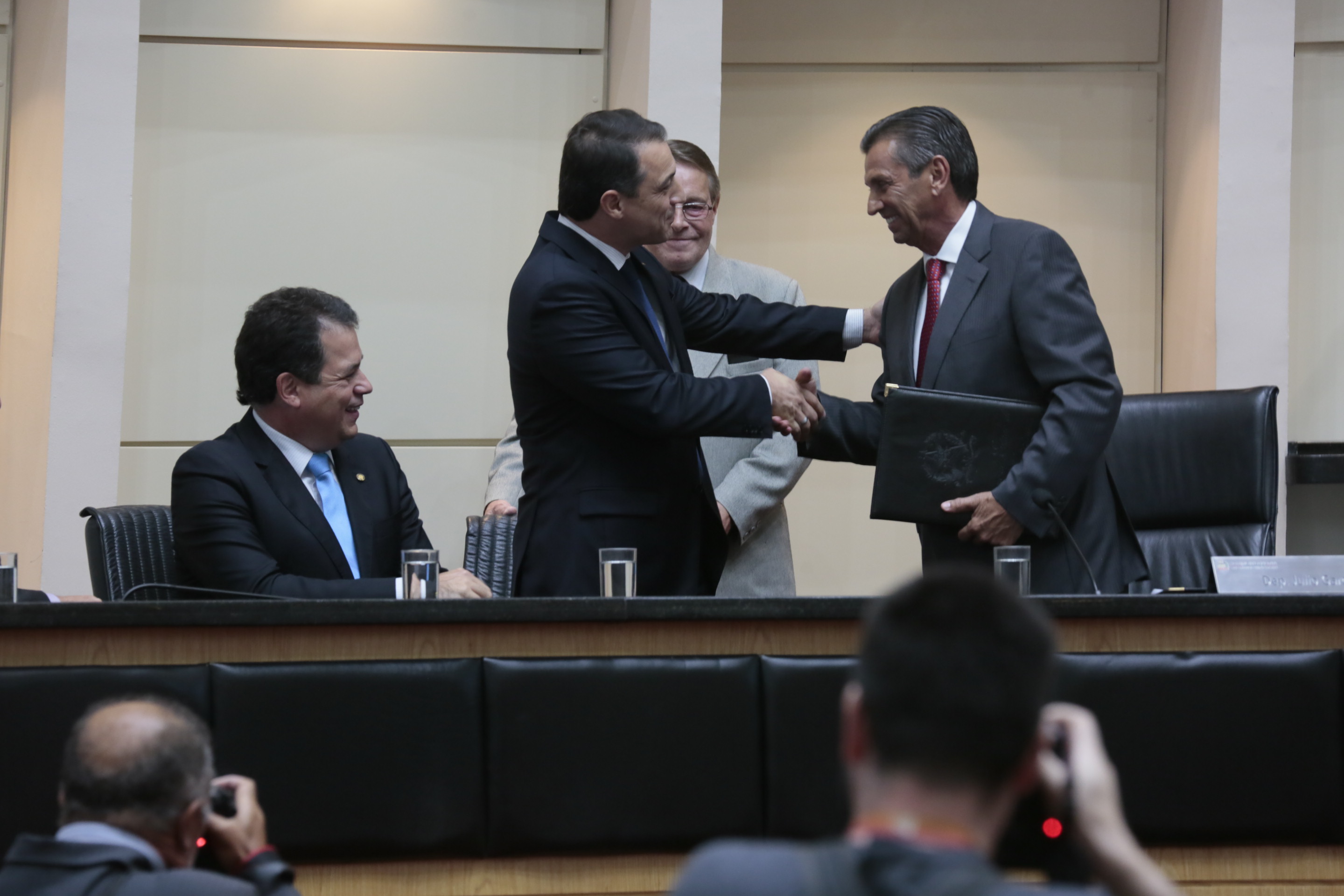 Leitura da Mensagem do Governador aos Deputados Estaduais.