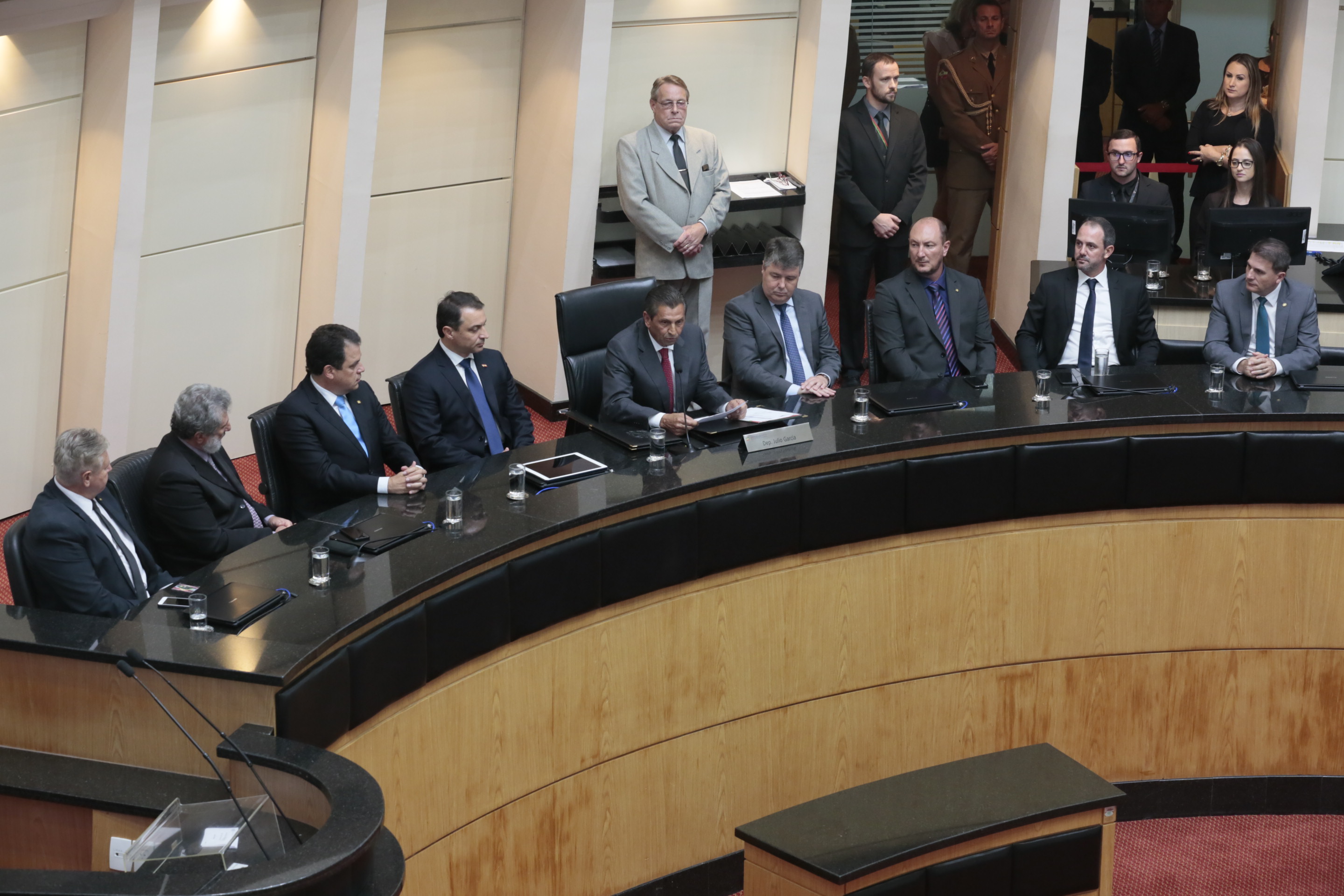 Leitura da Mensagem do Governador aos Deputados Estaduais.