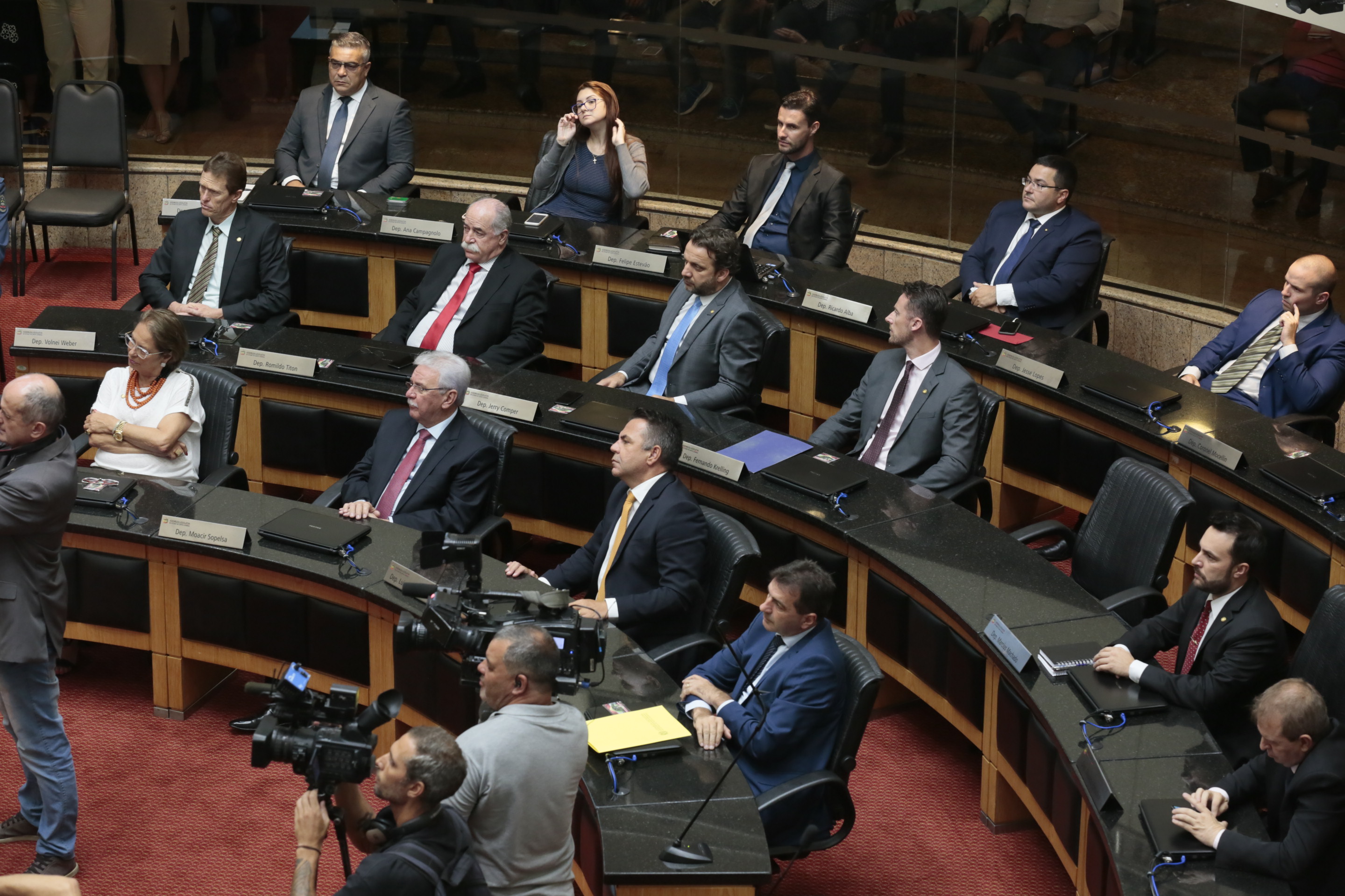 Leitura da Mensagem do Governador aos Deputados Estaduais.