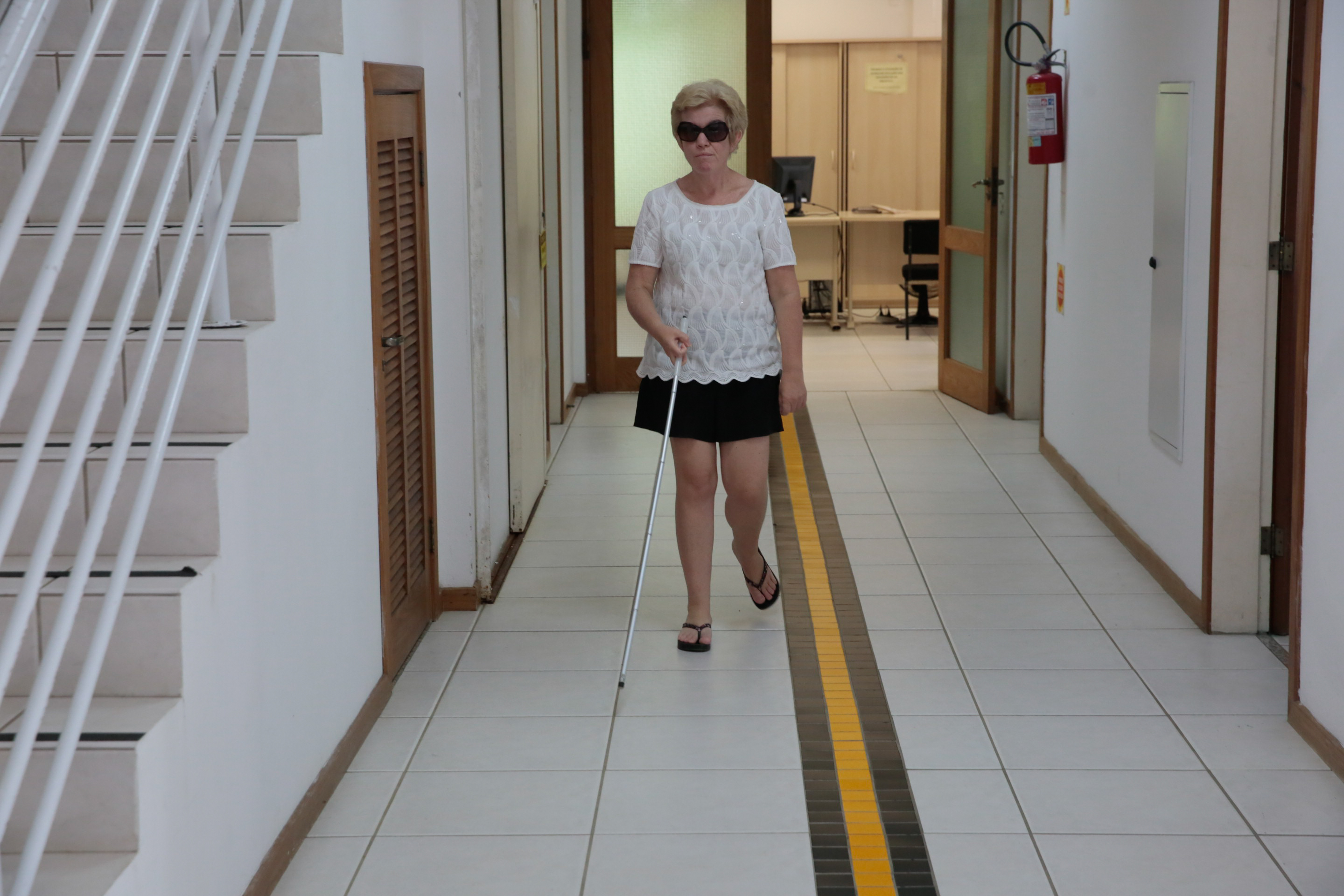 AUDIODESCRIÇÃO - Marcilene Ghisi - Professora.