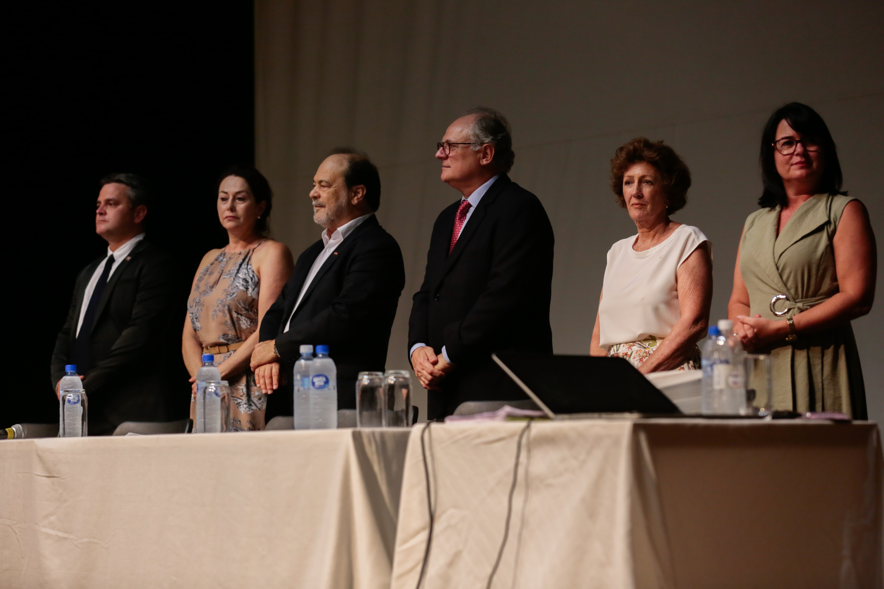 APAES - Feapaes/SC Promove Capacitação com Apaes de todo o Estado no Teatro Pedro Ivo.