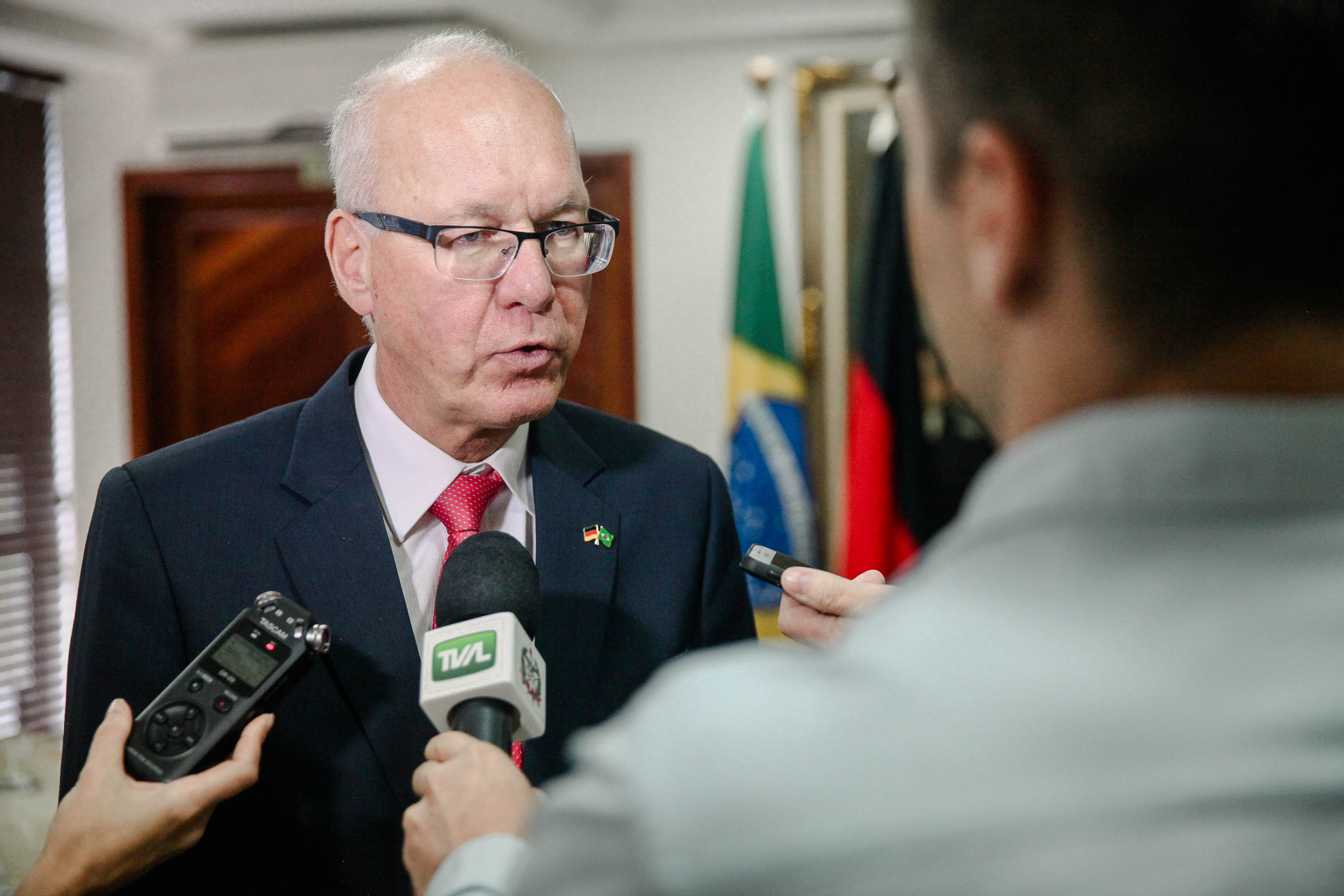 Embaixador da Alemanha visita a ALESC