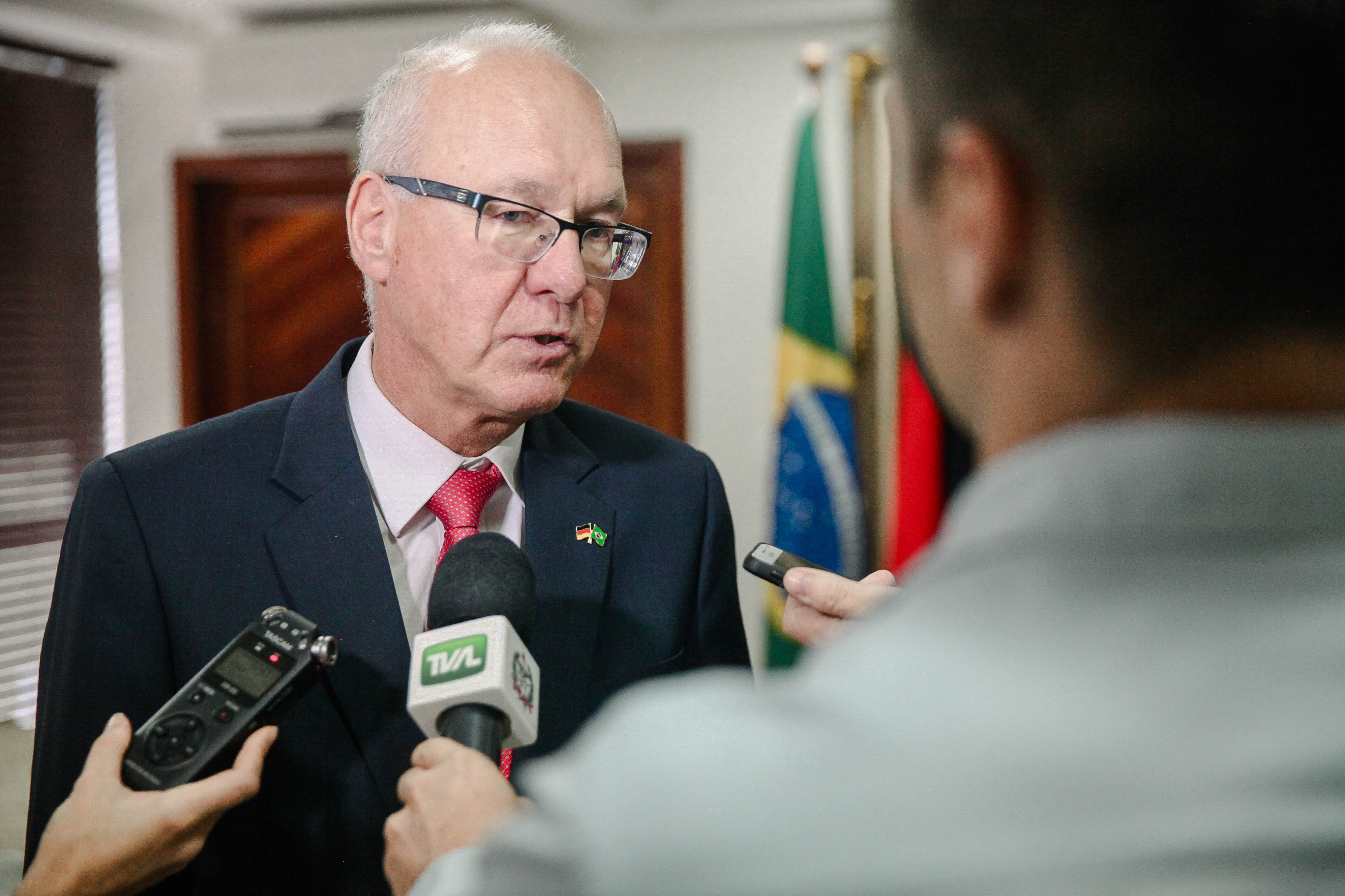 Embaixador da Alemanha visita a ALESC