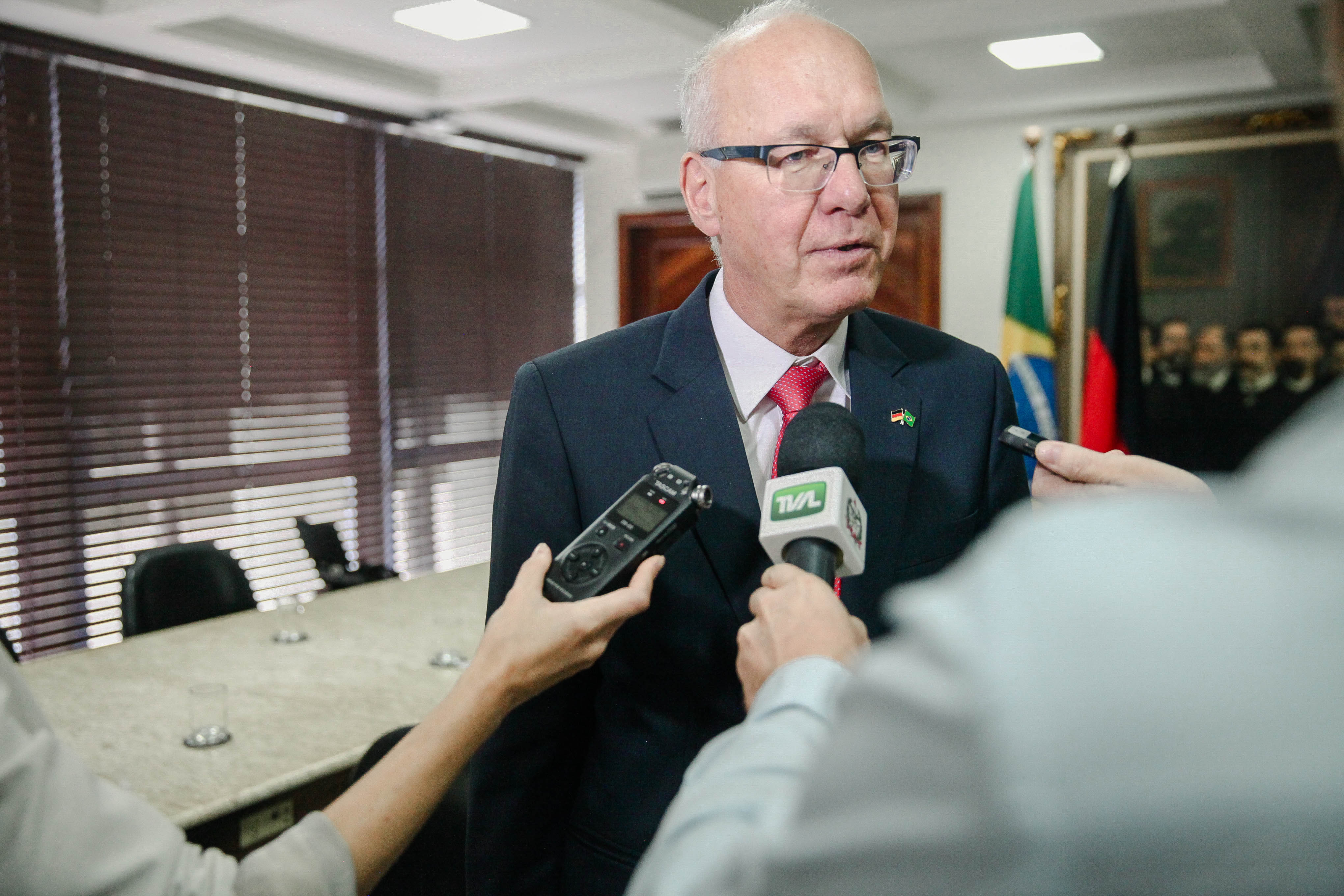 Embaixador da Alemanha visita a ALESC