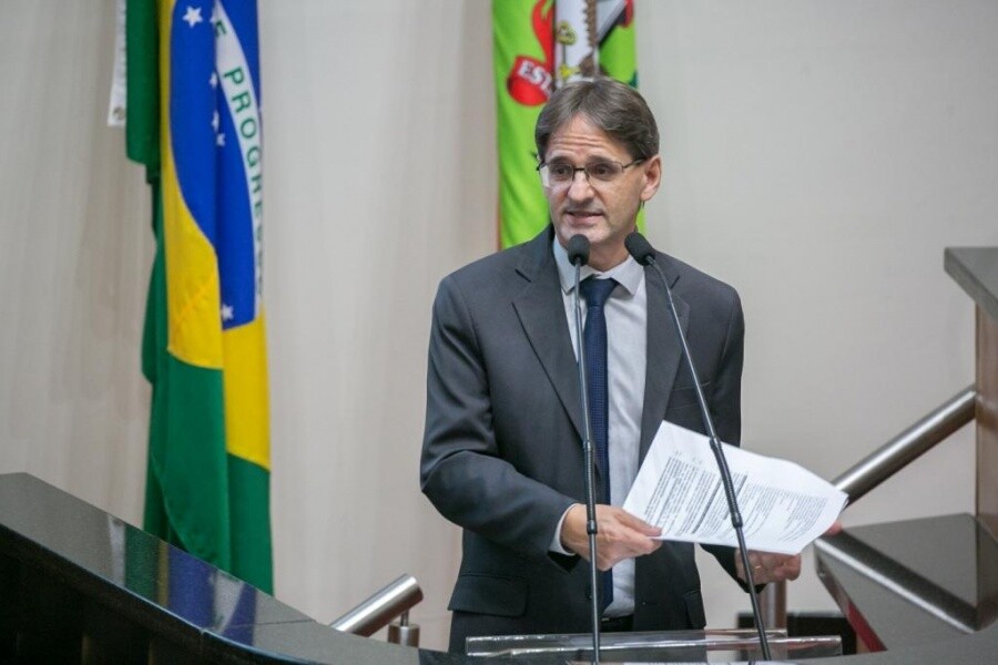 Saretta quer revisão de ICMS que aumenta itens da cesta básica