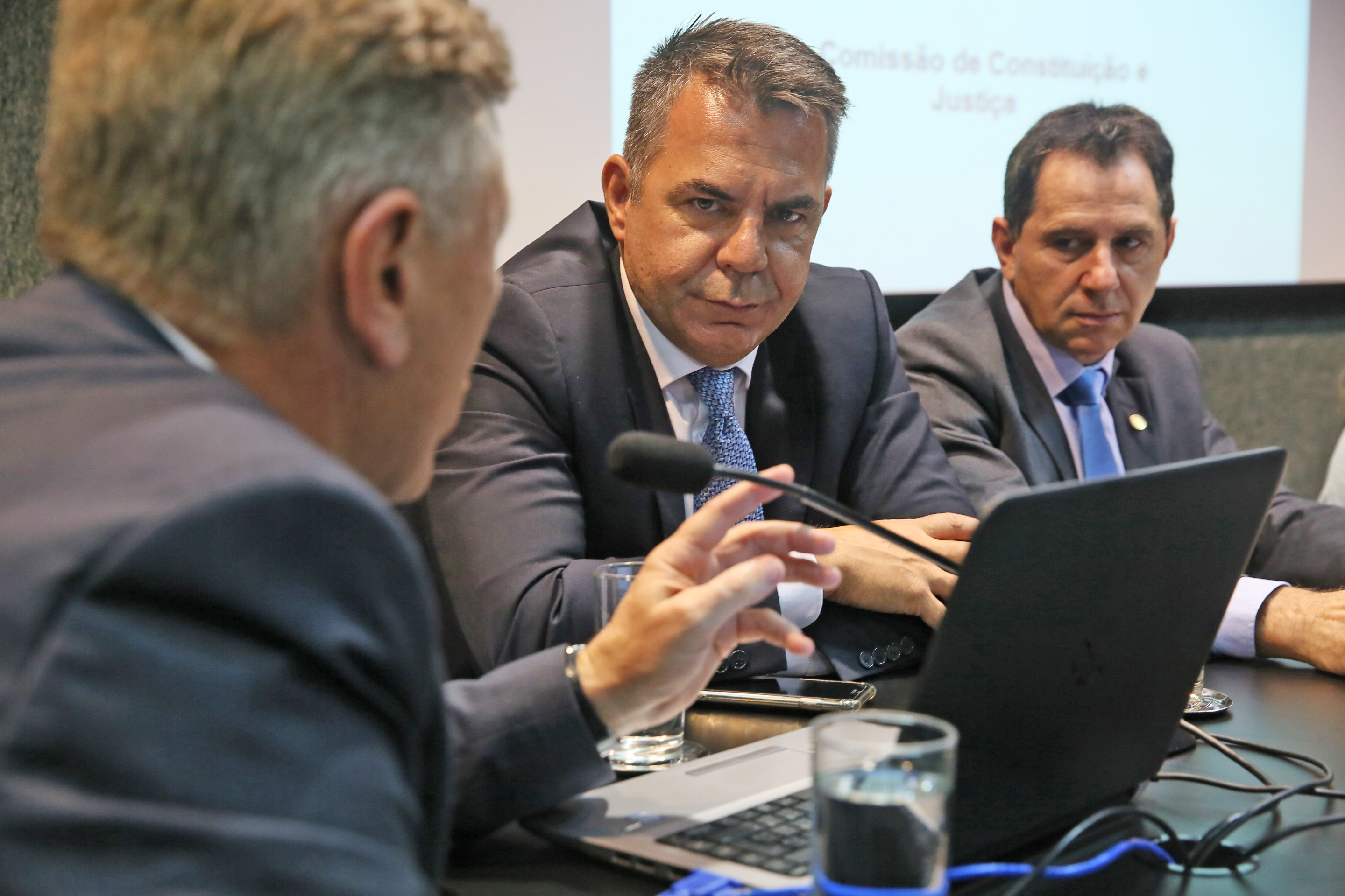 CCJ - Comissão de Constituição e Justiça é Instalada. Deputados Romildo Titon (MDB) e Milton Hobus (PSD) são eleitos presidente e vice da Comissão.