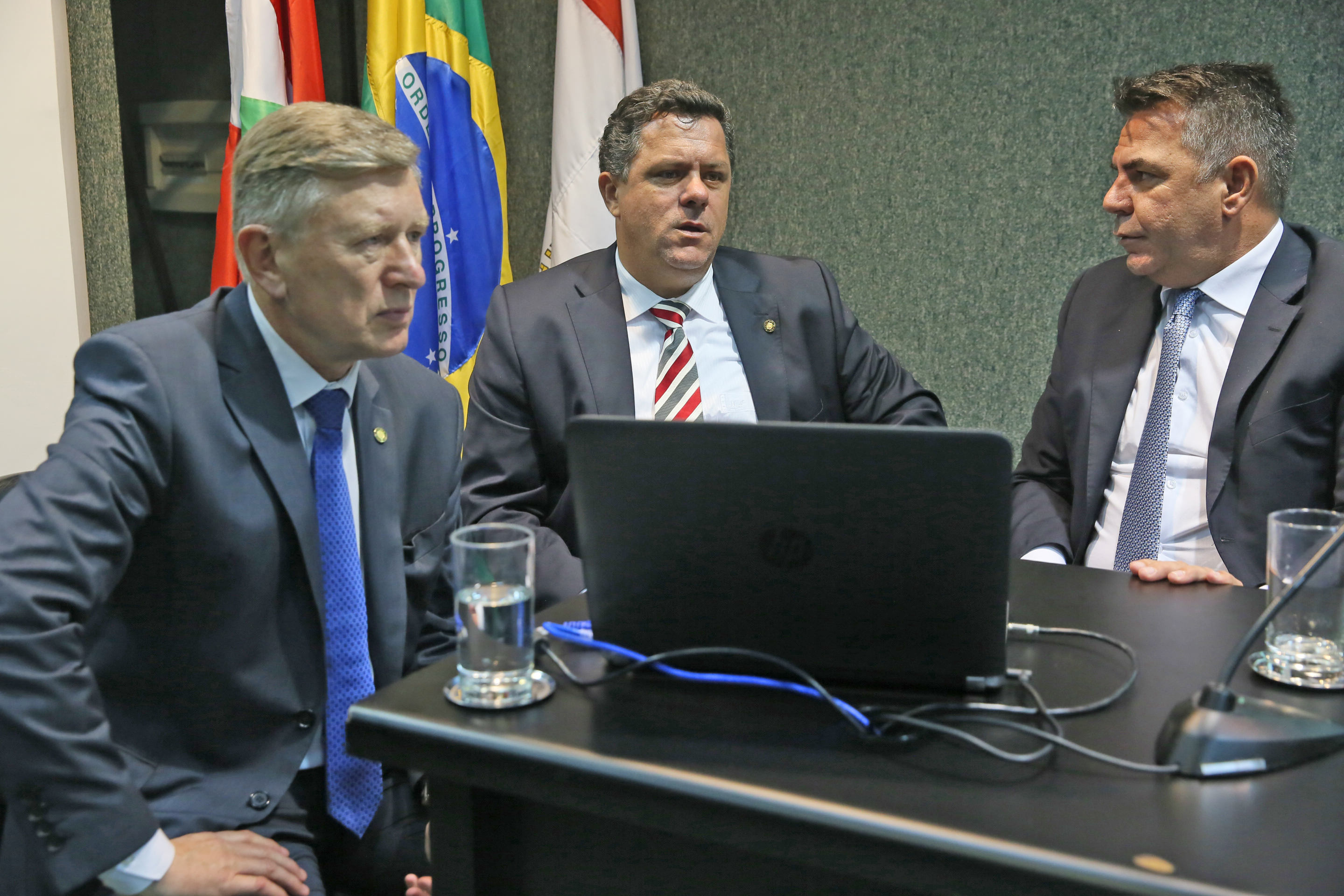 CCJ - Comissão de Constituição e Justiça é Instalada. Deputados Romildo Titon (MDB) e Milton Hobus (PSD) são eleitos presidente e vice da Comissão.