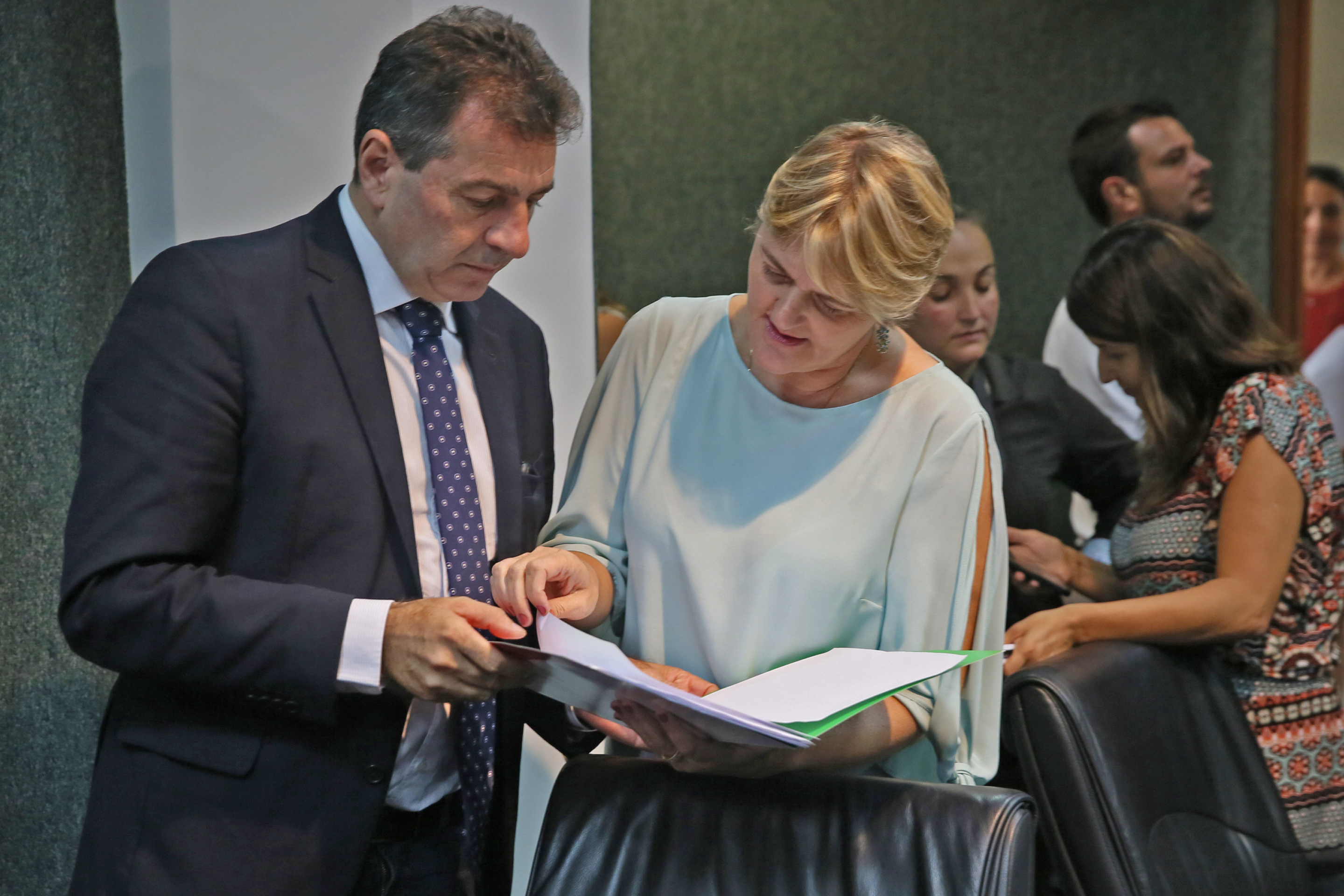 INSTALAÇÃO DAS COMISSÕES - Comissão de Educação é Instalada