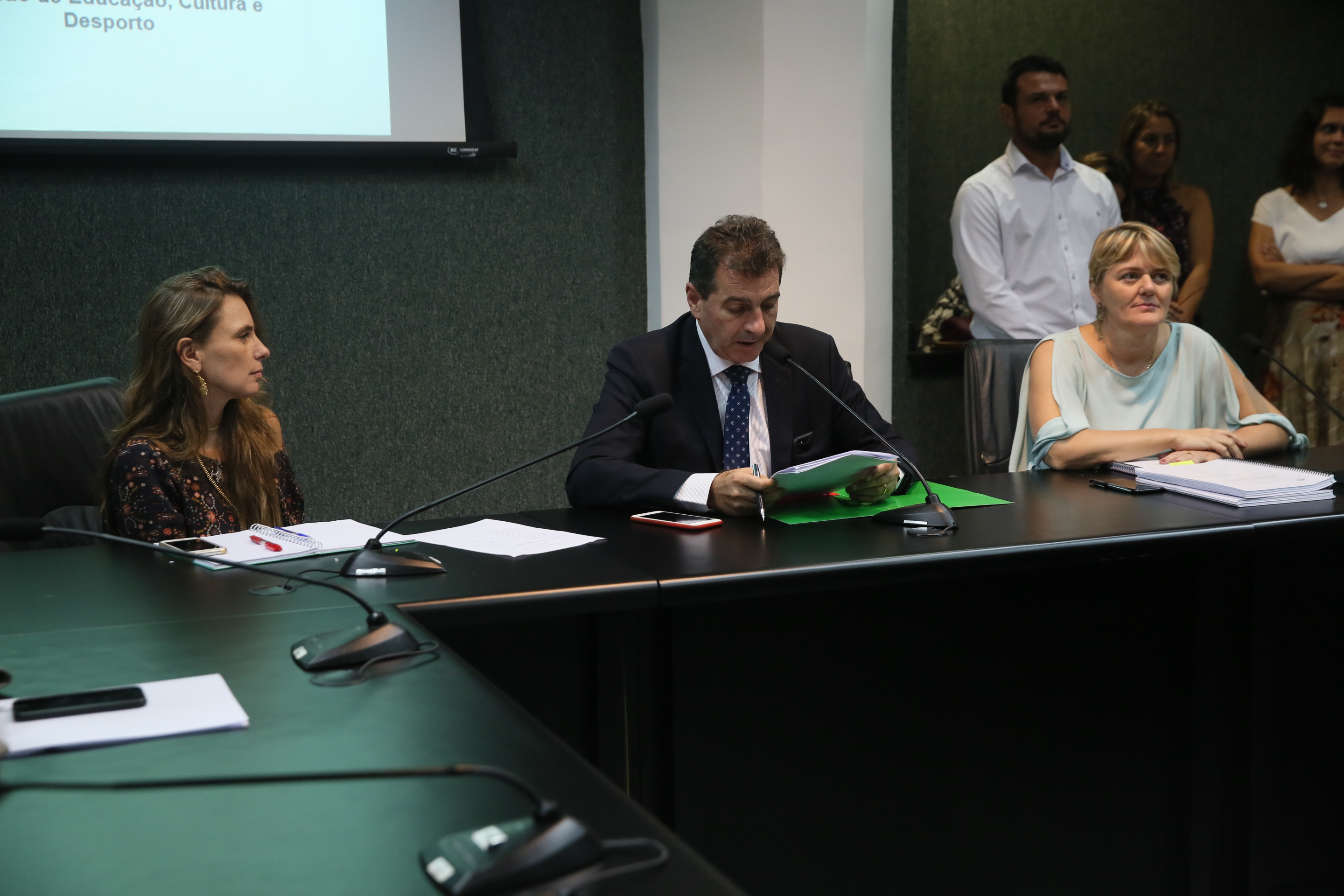 INSTALAÇÃO DAS COMISSÕES - Comissão de Educação é Instalada