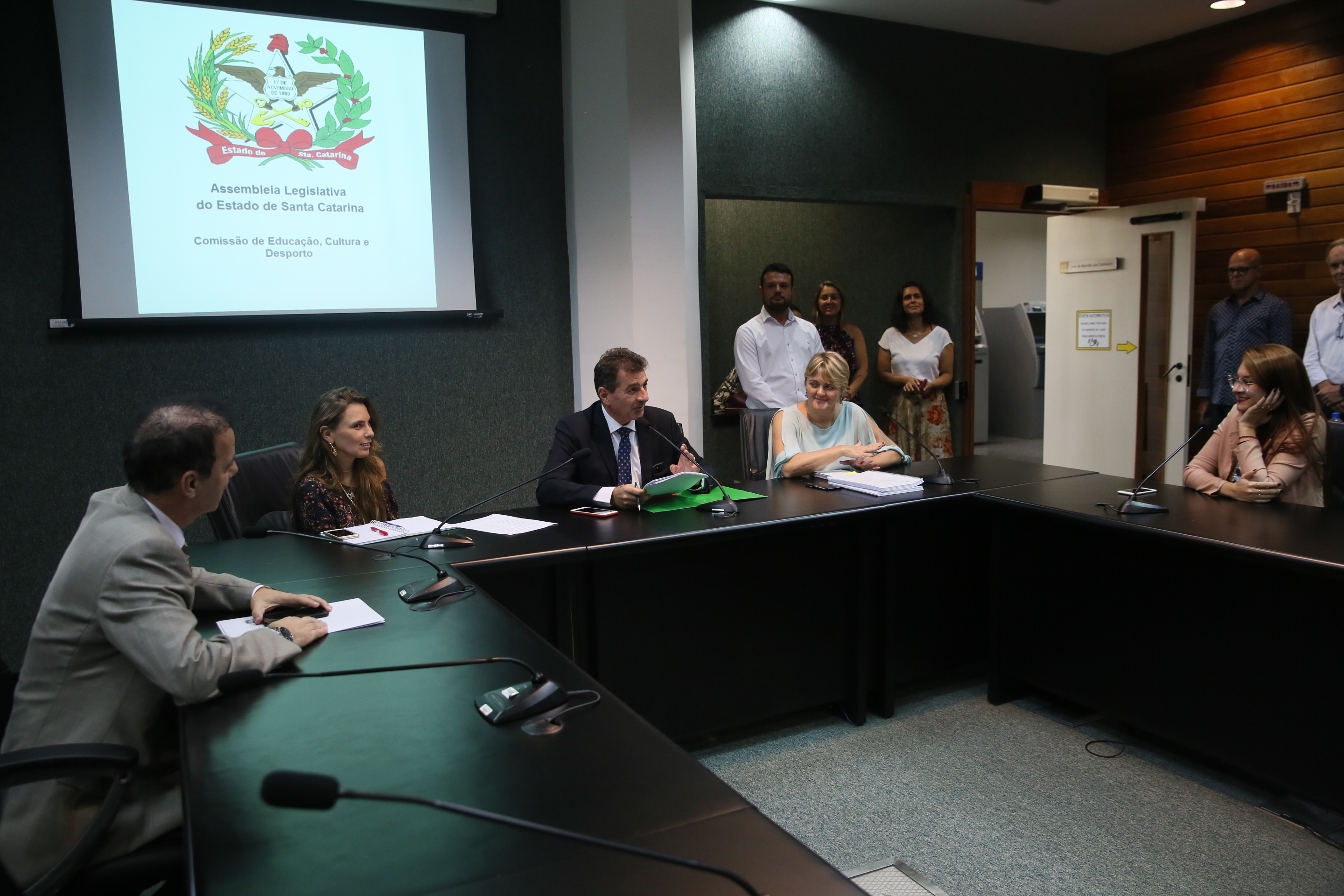 INSTALAÇÃO DAS COMISSÕES - Comissão de Educação é Instalada