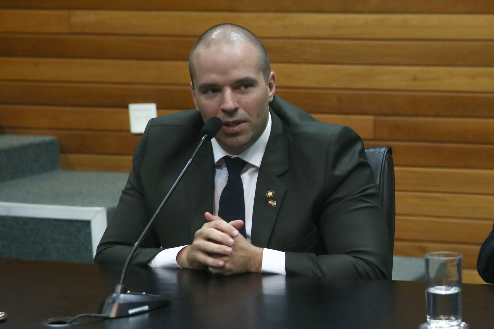 Comissão de Defesa dos Direitos da Pessoa com Deficiência é instalada. Deputados Vicente Caropreso (PSDB) e José Milton (PP) são eleitos presidente e vice da comissão.