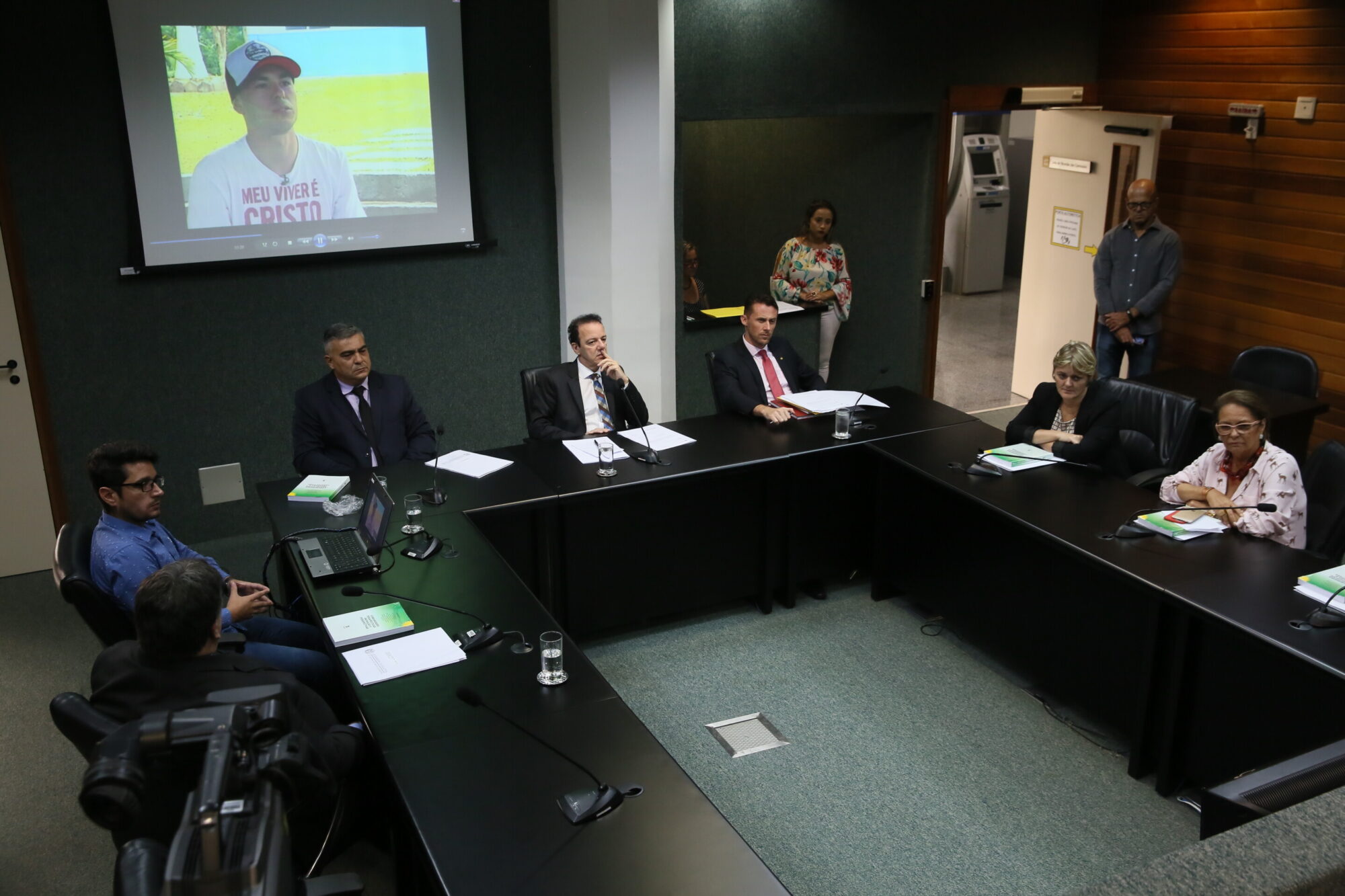 Comissão de Combate às Drogas focará na prevenção ao suicídio