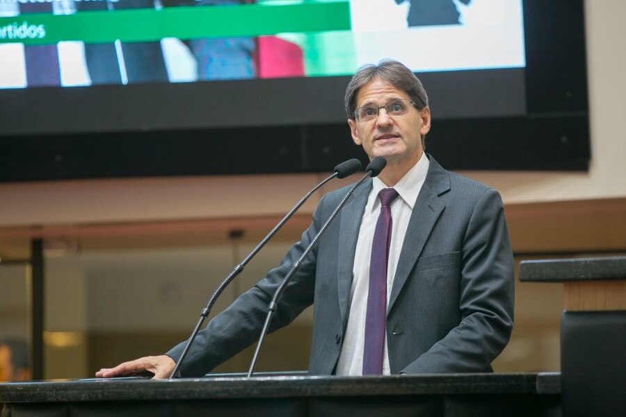 Saretta encaminha reivindicação pela manutenção da agência da Celesc de Concórdia. Divulgação/Assessoria.