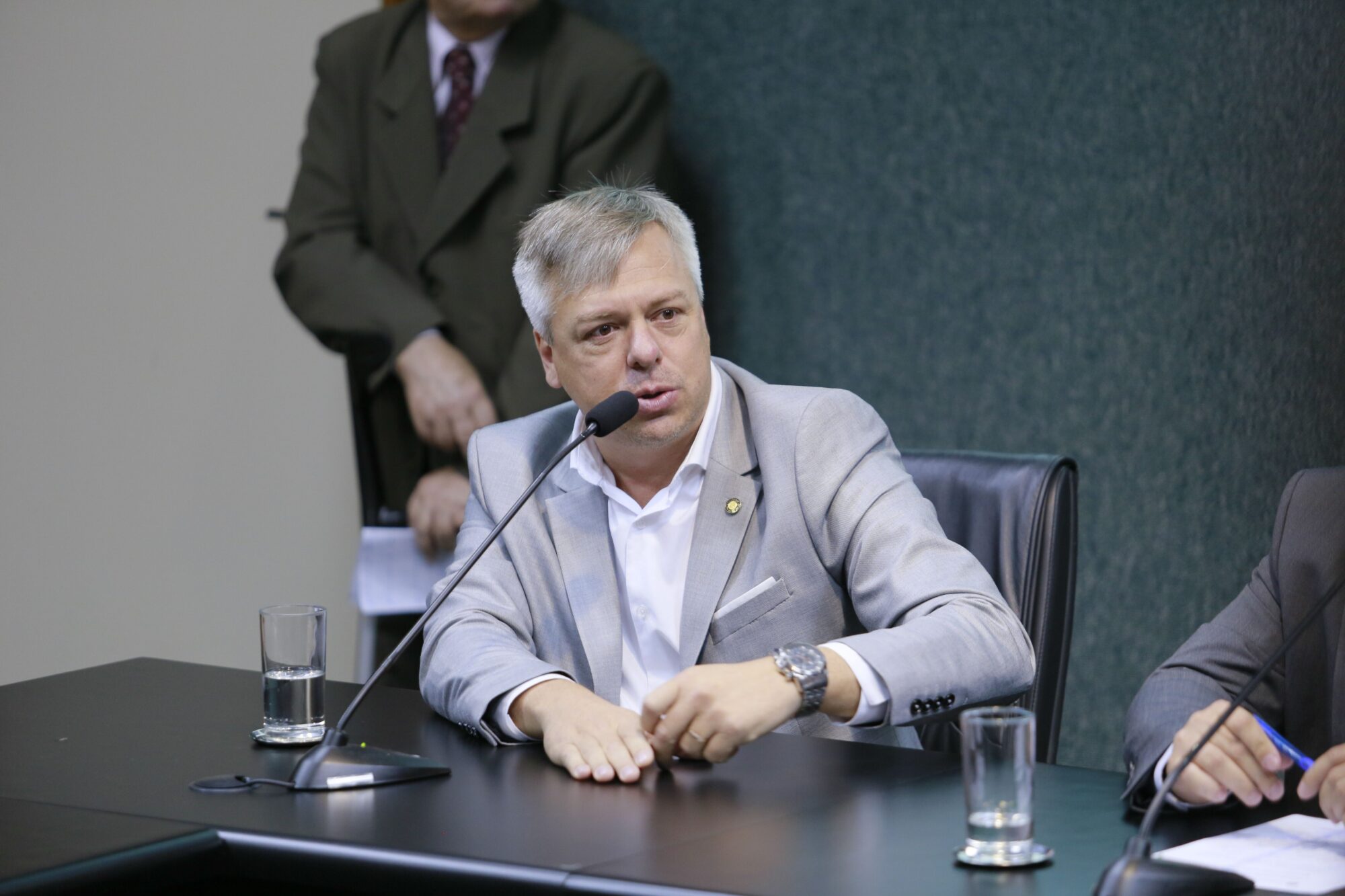 Deputado Fabiano da Luz na instalação da Comissão de Defesa dos Direitos do Idoso FOTO: Eliézer Donhauser