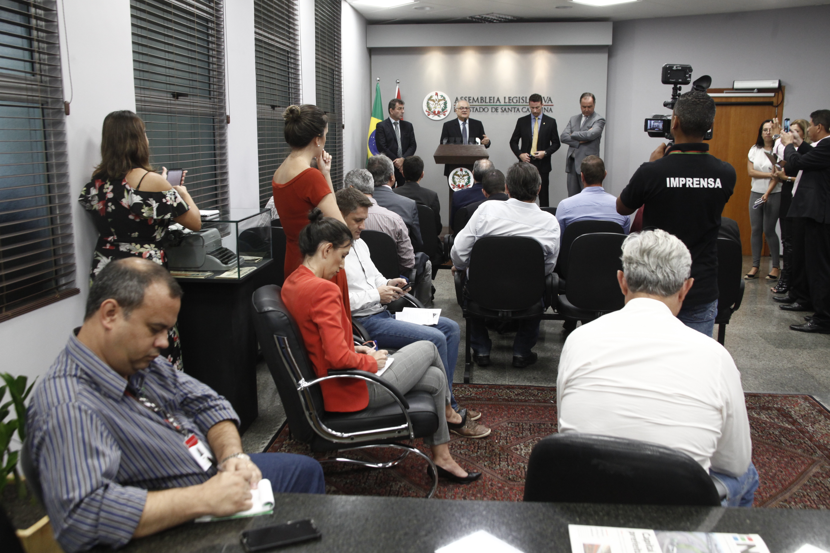 Frente Parlamentar Norte/Nordeste é lançada na Sala da Imprensa da Alesc.