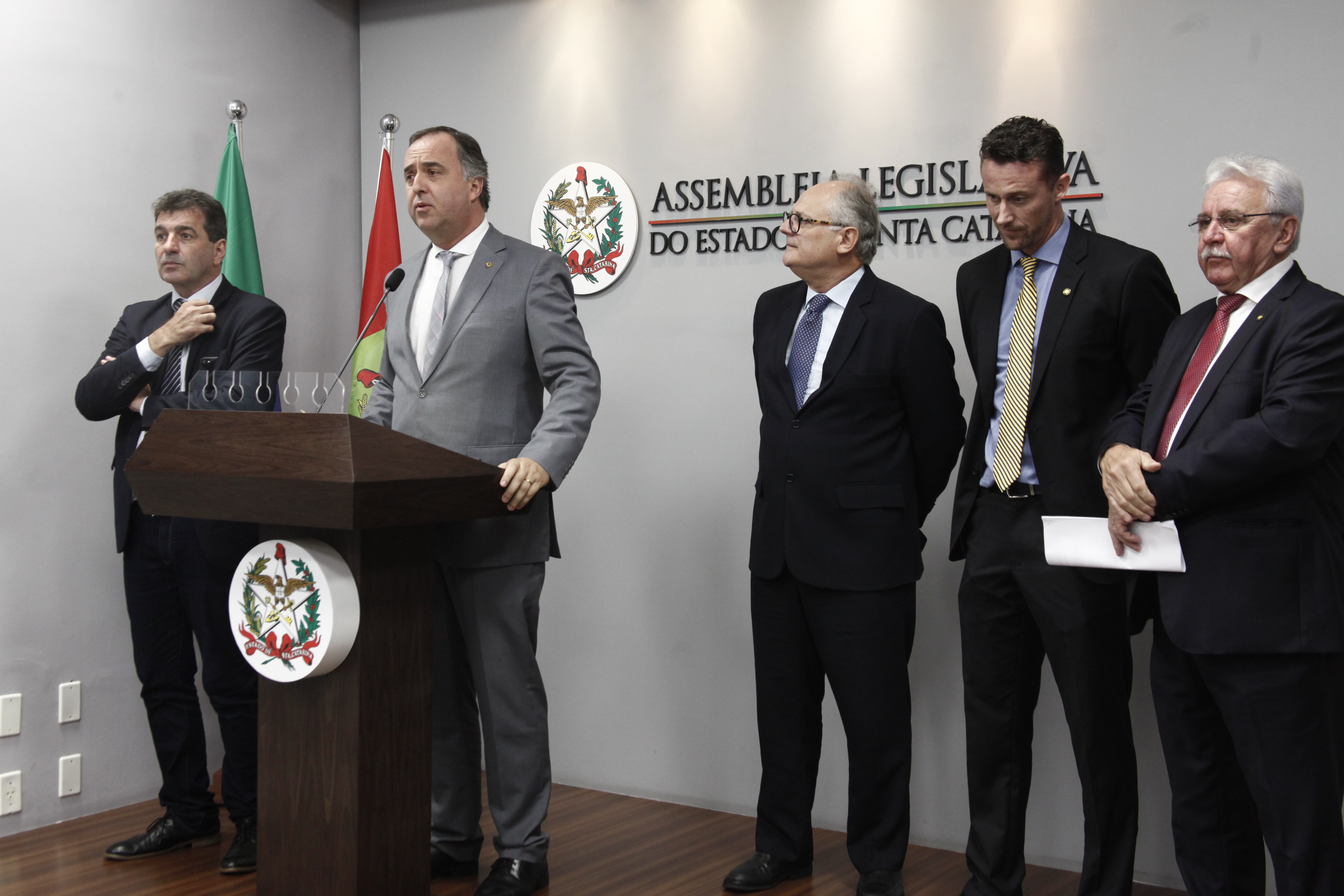 Frente Parlamentar Norte/Nordeste é lançada na Sala da Imprensa da Alesc.
