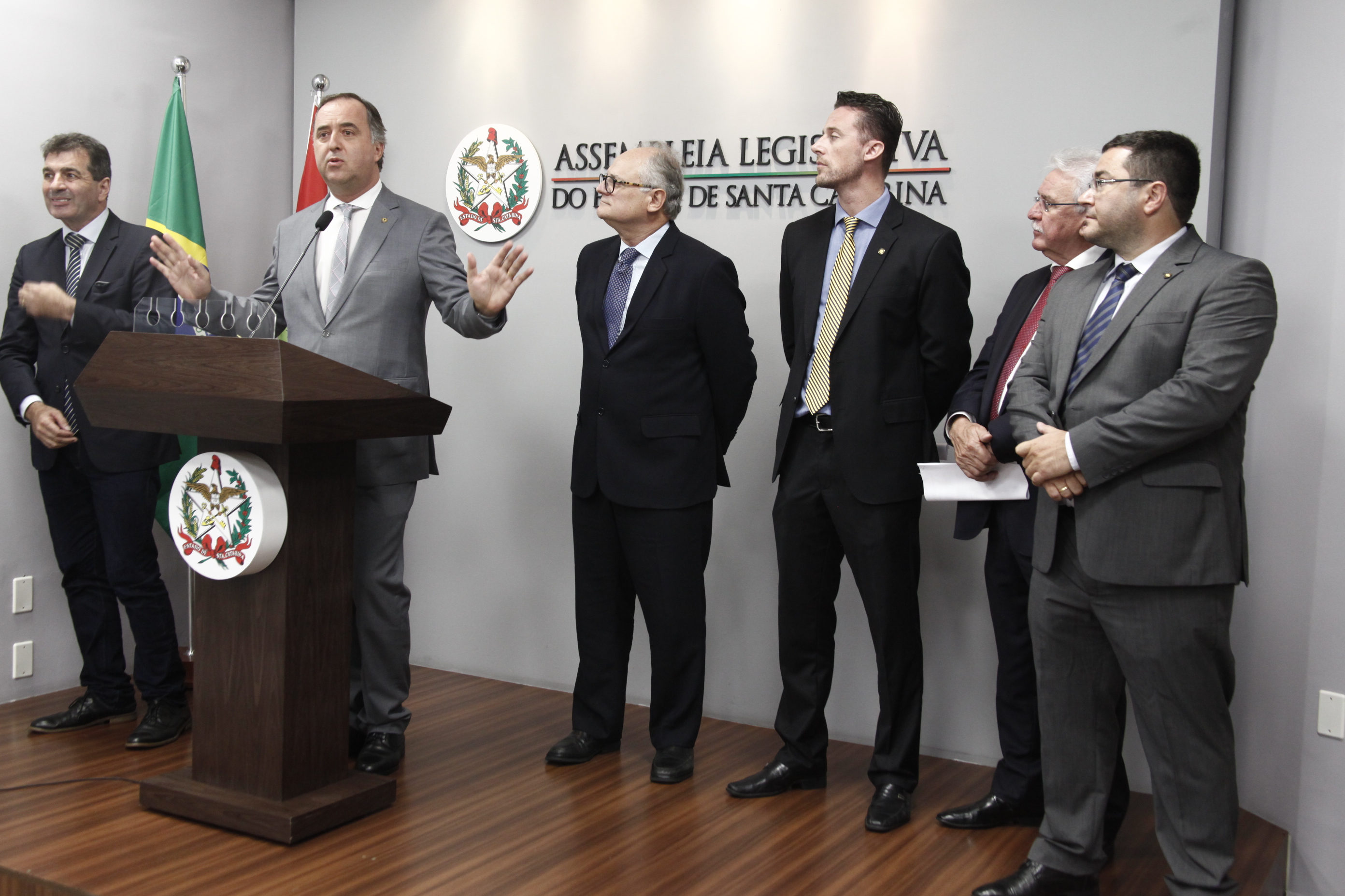 Frente Parlamentar Norte/Nordeste é lançada na Sala da Imprensa da Alesc.