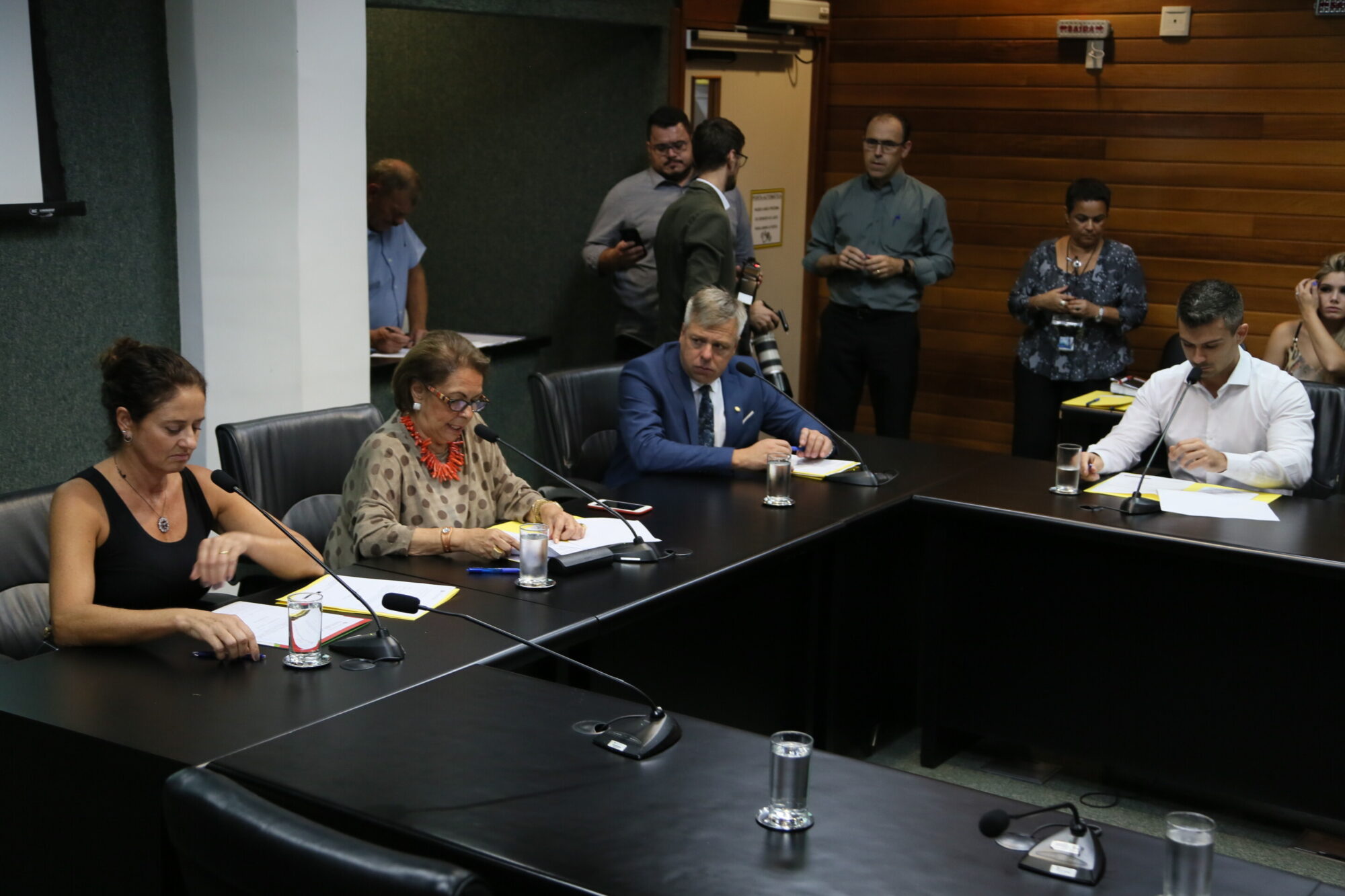 Audiências vão debater violência contra mulher e encarceramento feminino